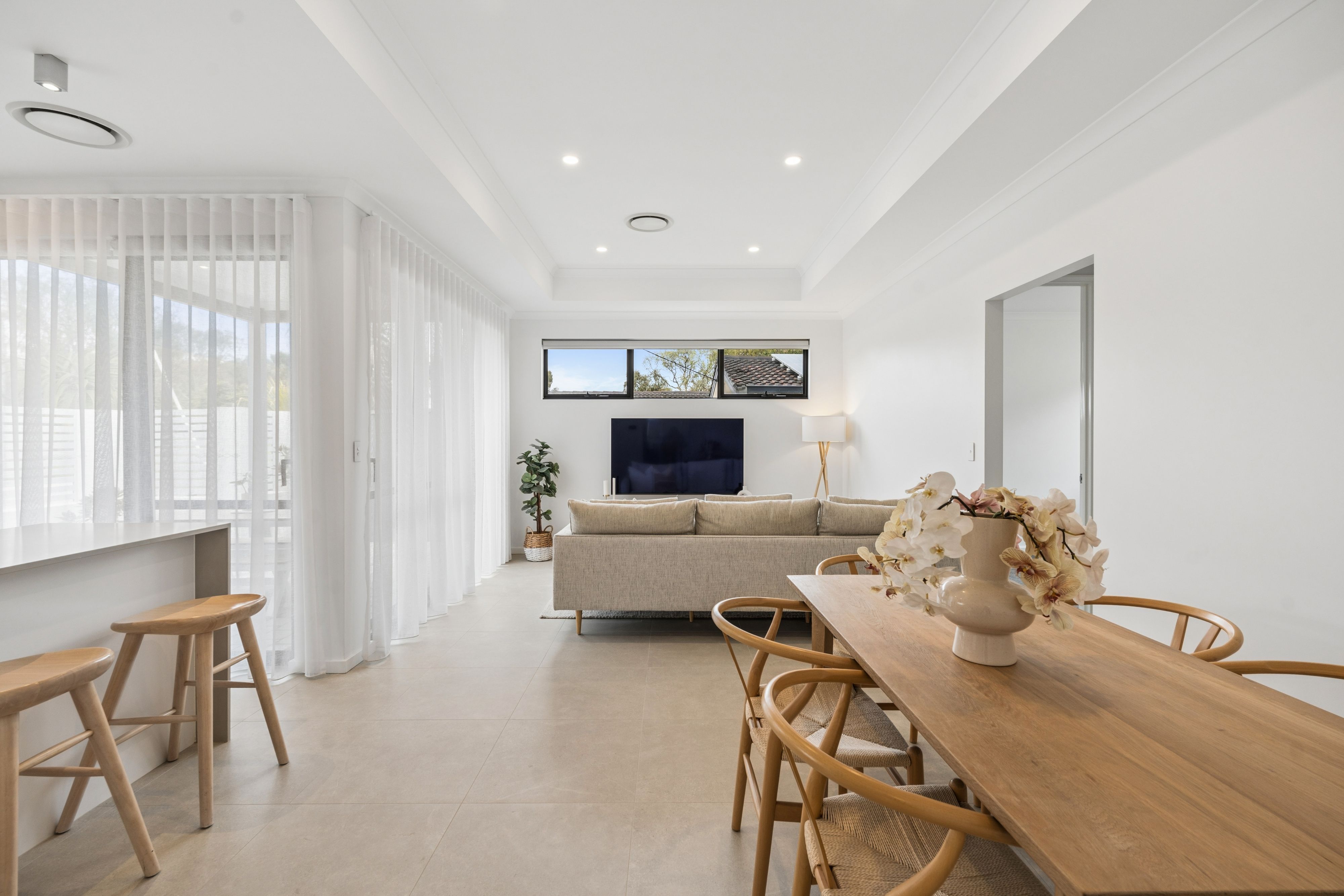 1/8 Koombana Way — photo 11 of 27