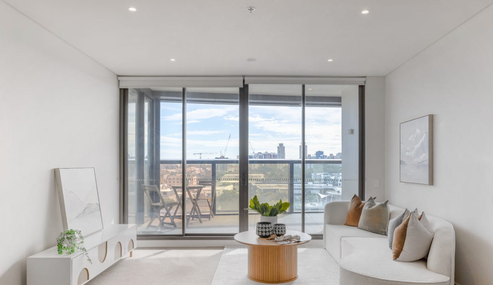 1005/6 Ebsworth Street — photo from Ray White The Horizon Group - East