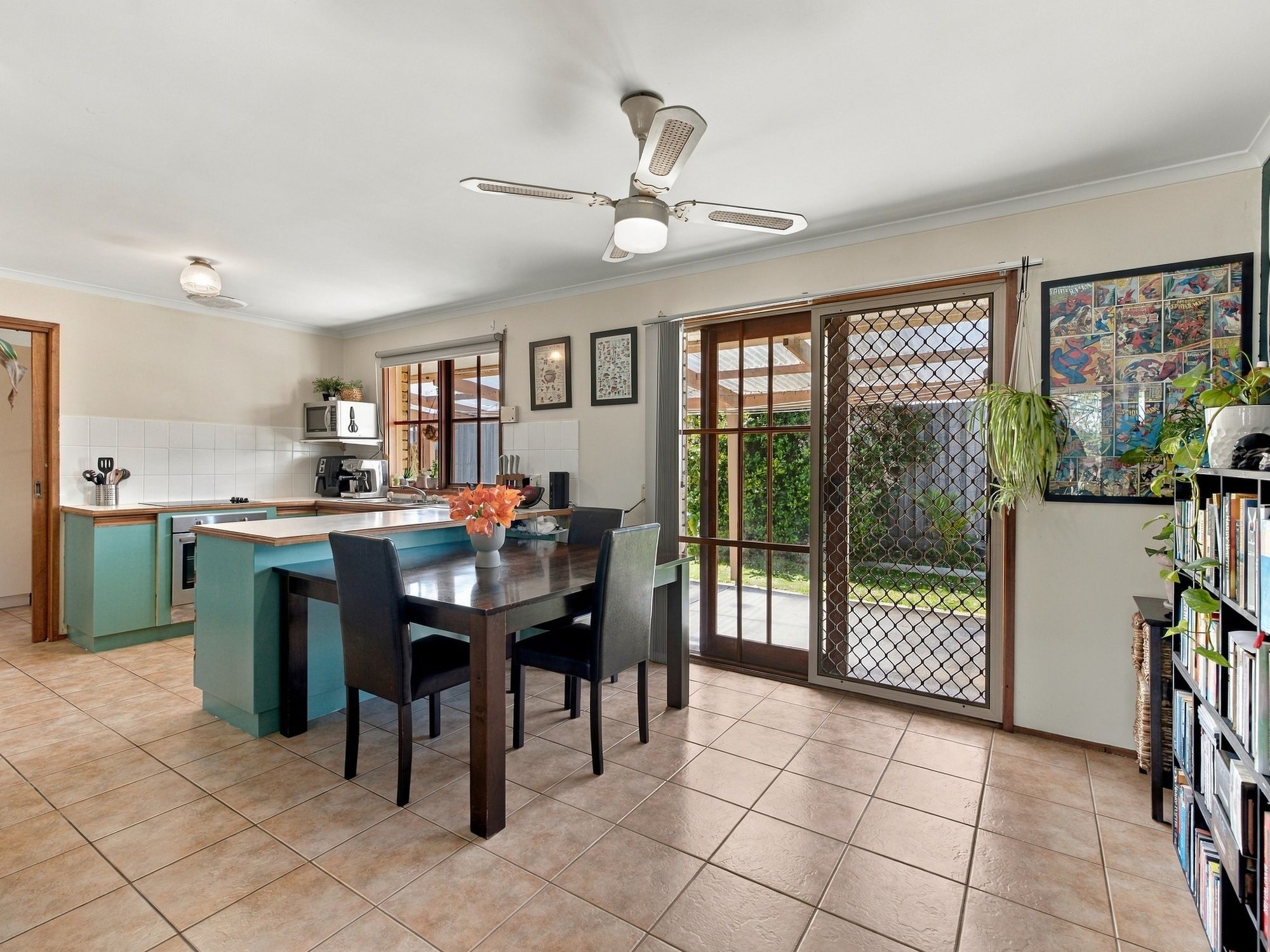46 Lyndhurst Street — photo 4 of 13