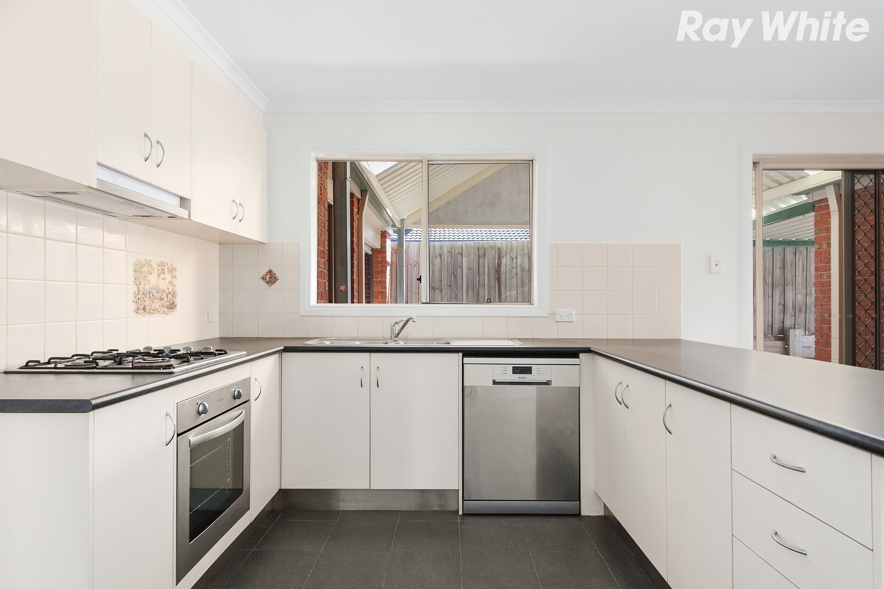 3 Cobram Court, Pakenham, VIC 3810
