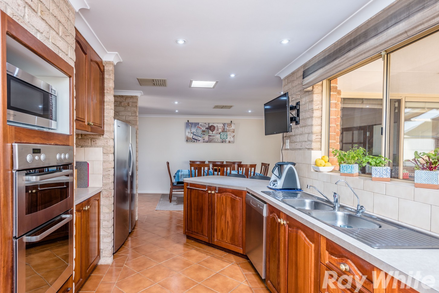 5 Sugarwood Court, Strathalbyn, WA 6530