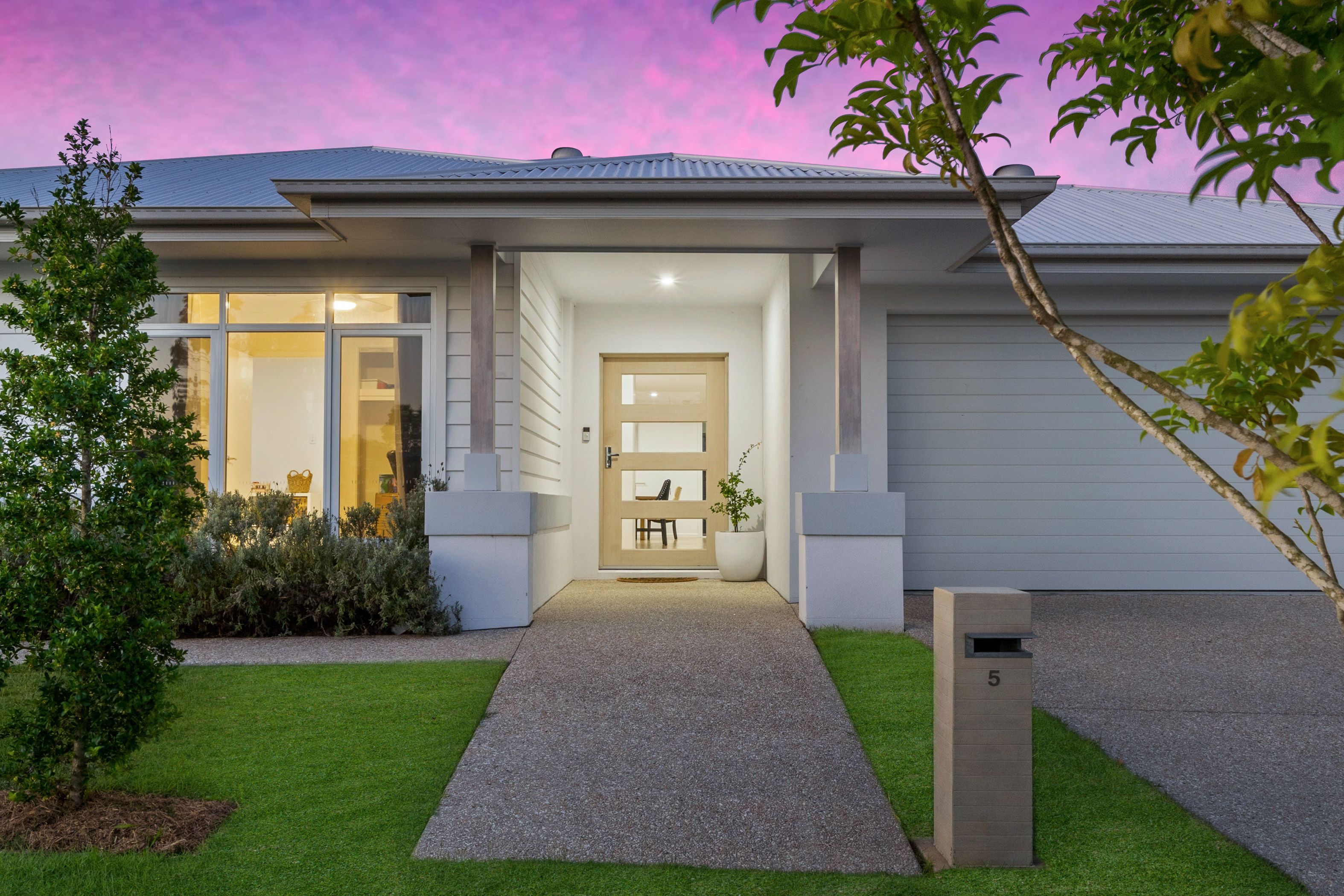 5 Jade Place, Greenbank, QLD 4124