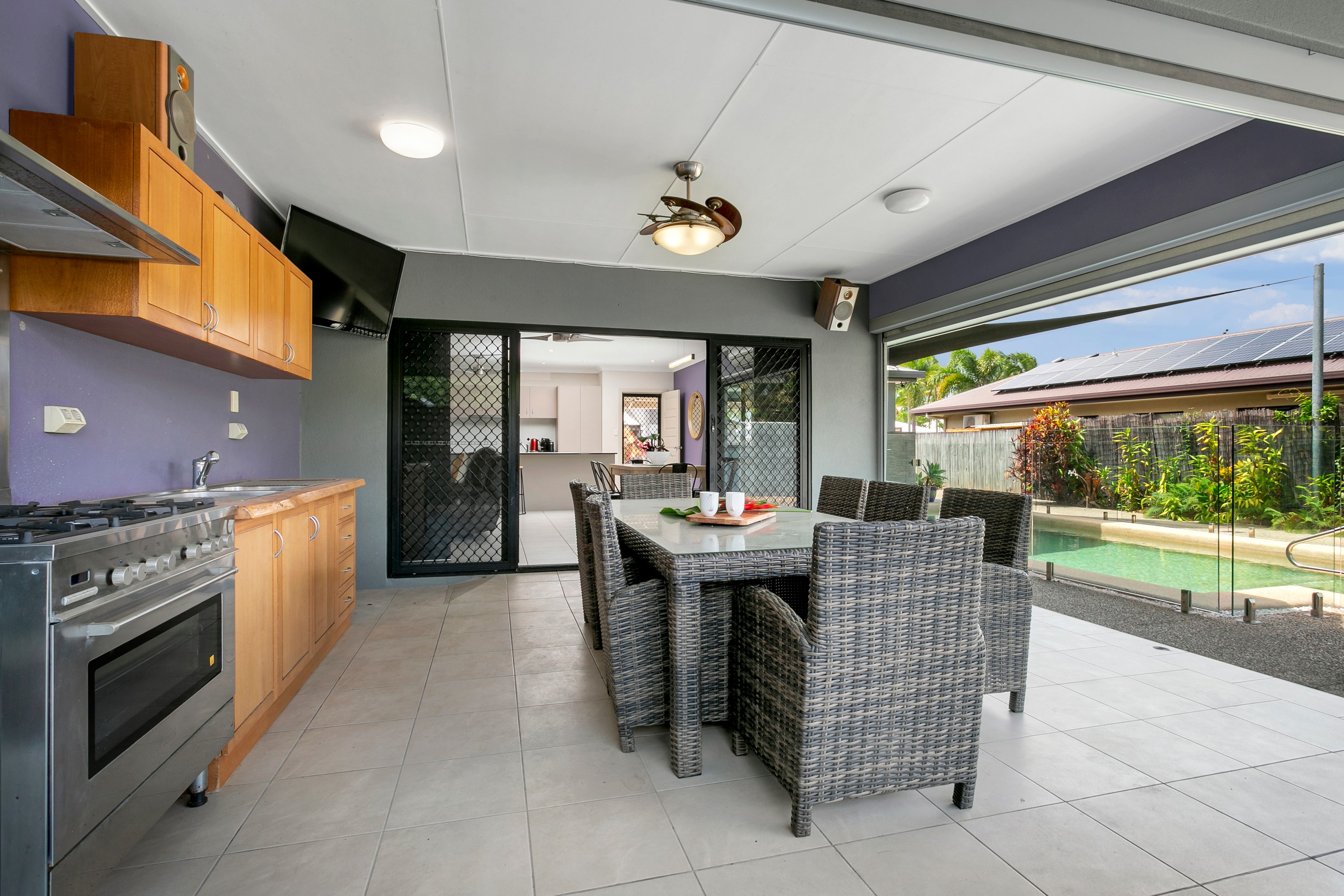 6 Edge Close, Kewarra Beach, QLD 4879