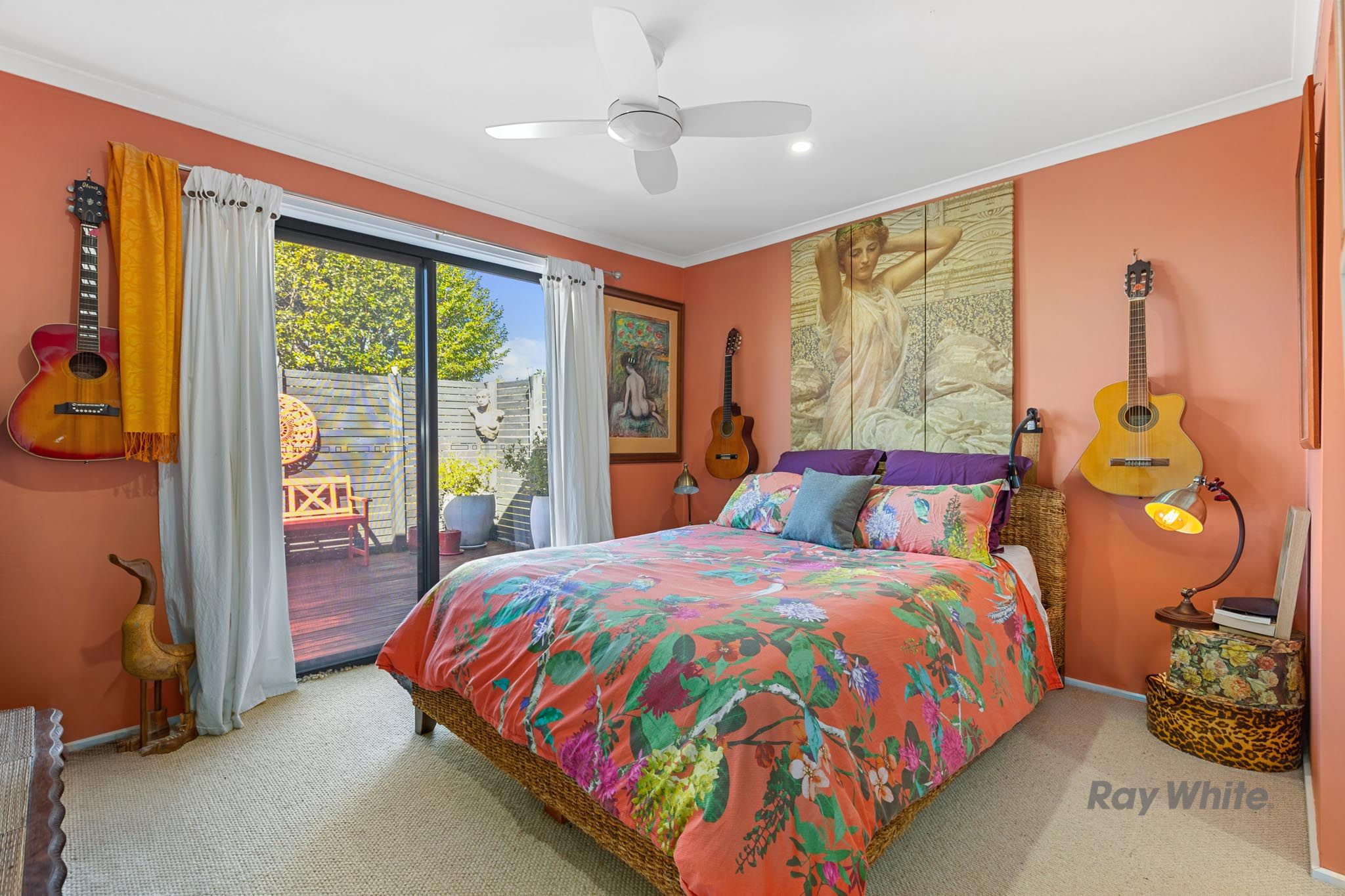 8 Wills Crescent — photo 12 of 30