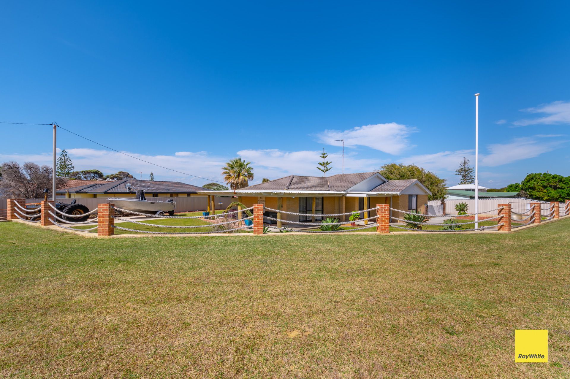 32 Ammon Avenue, Ledge Point WA 6043