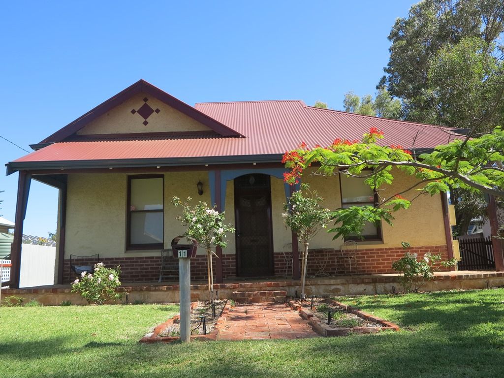 11 Conway Street, Beachlands WA 6530