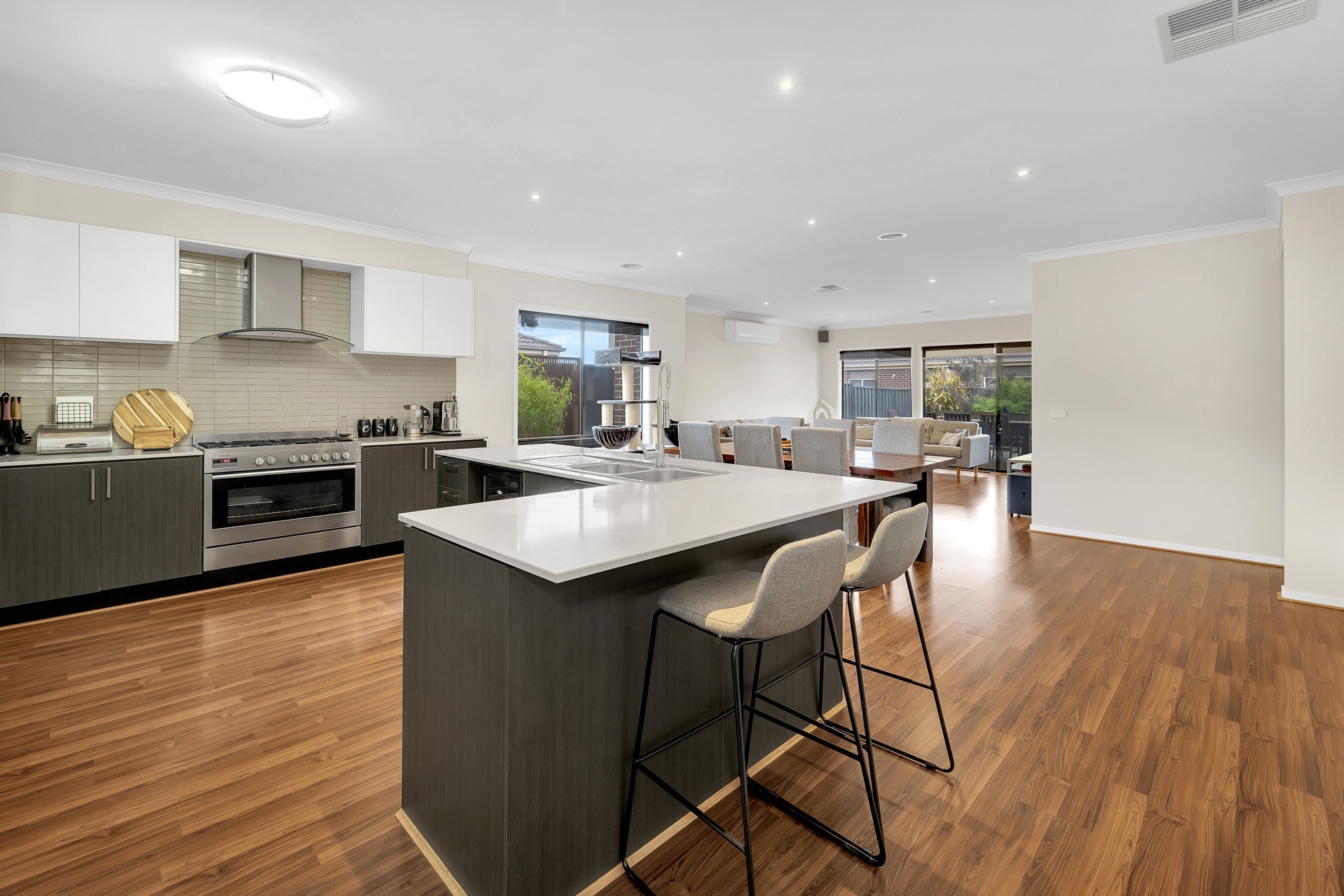 7 Bungalook Street, MANOR LAKES, VIC 3024