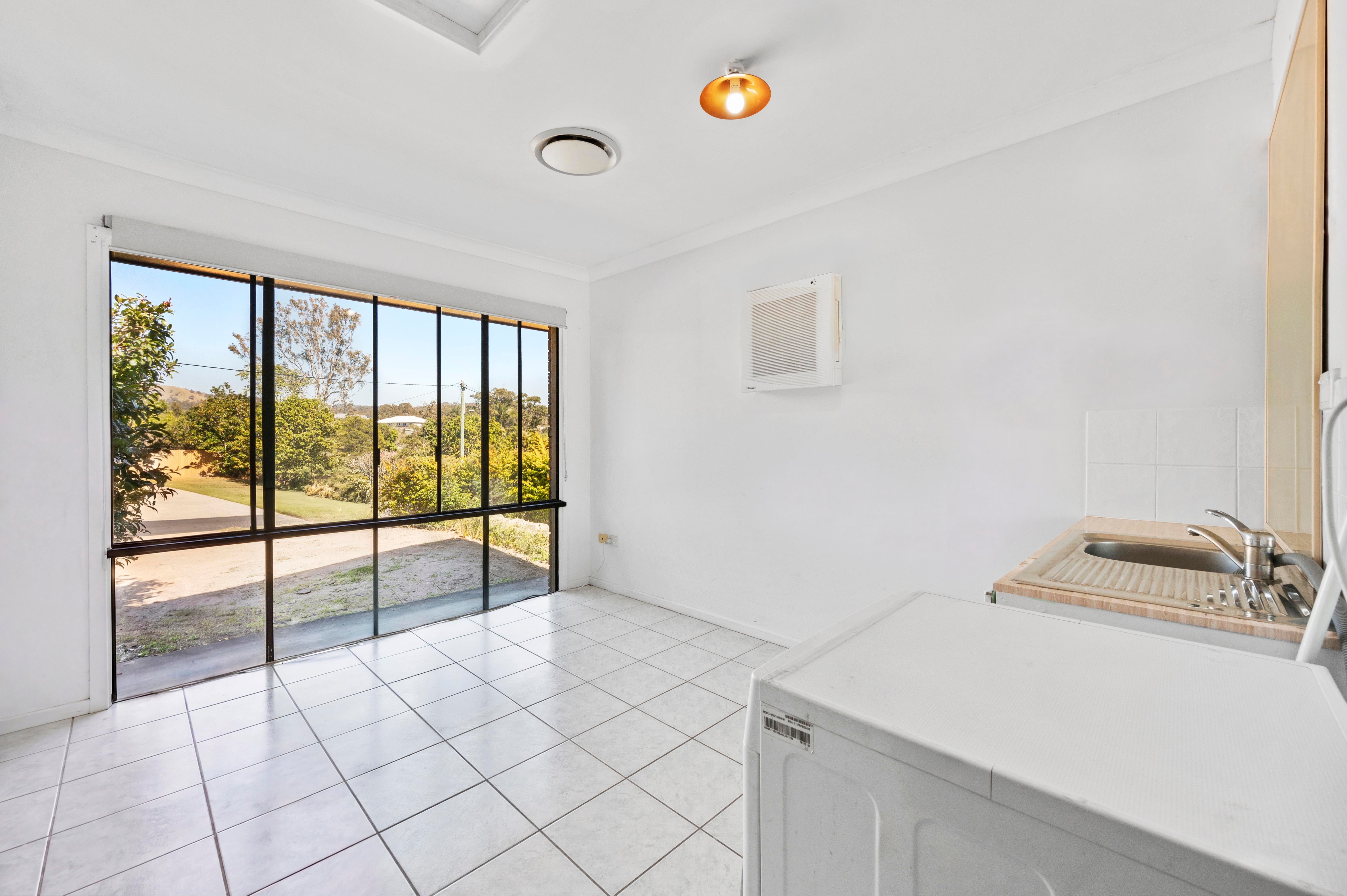 18-20 Comet Court — photo 10 of 21