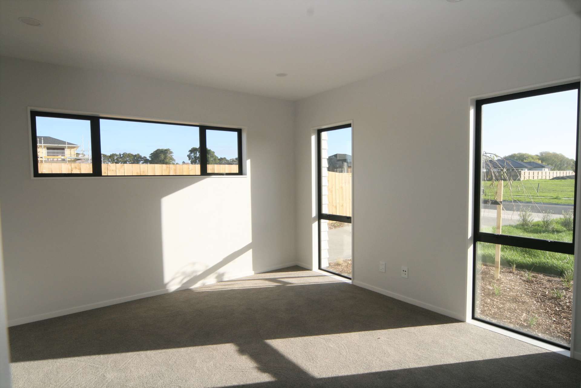 18 Len Ireland Drive photo 3