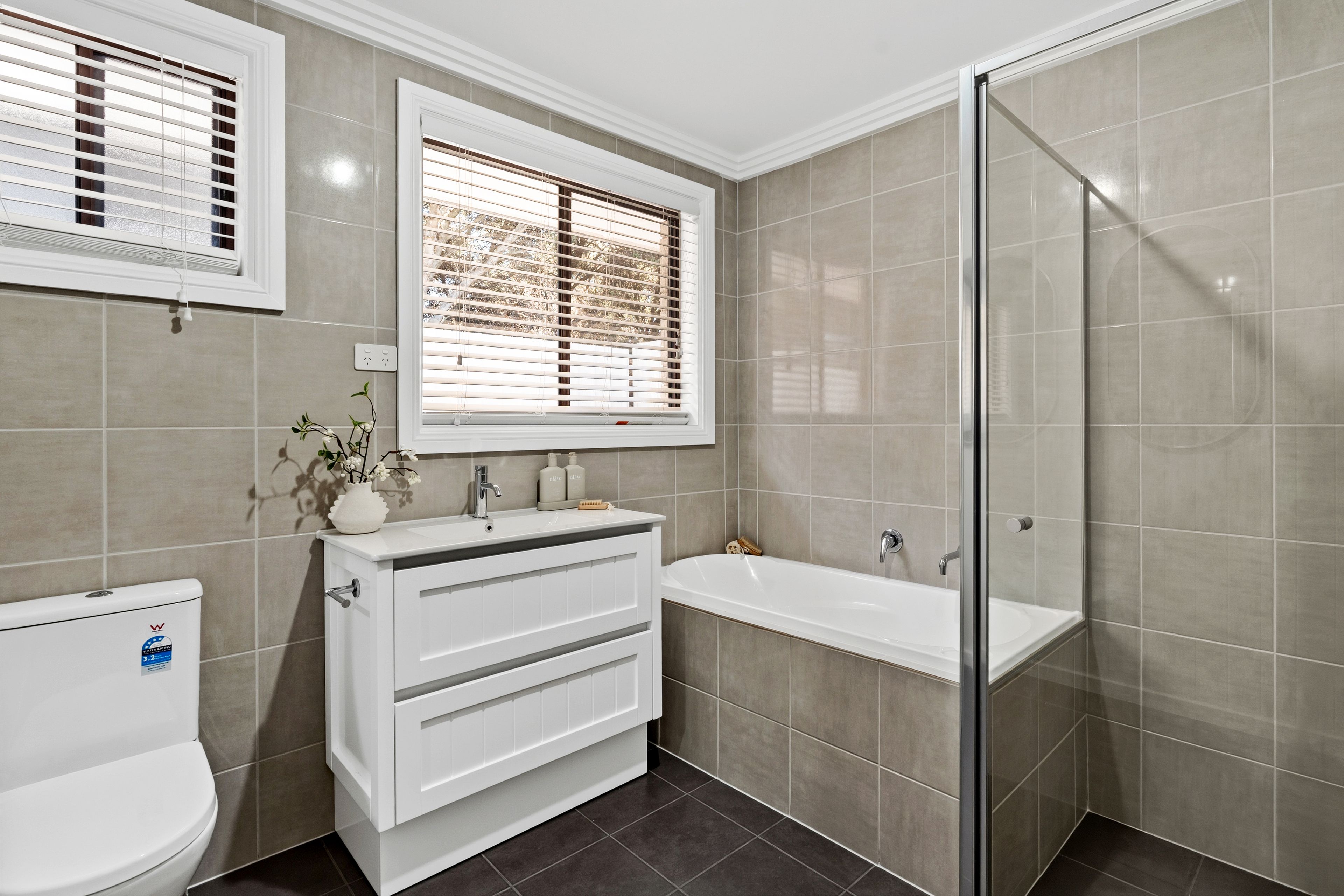 41 Moncur Street — photo 9 of 18