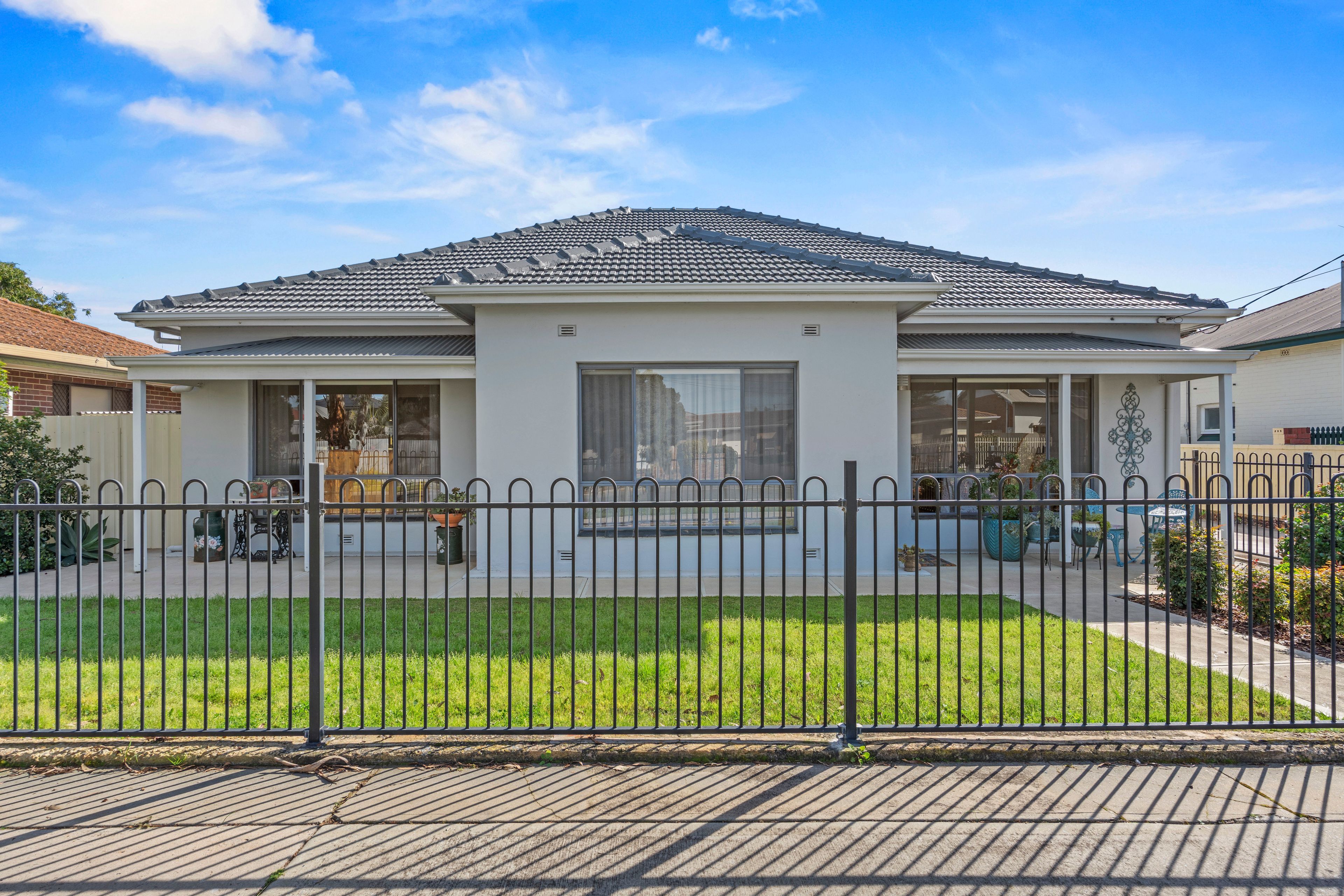 99 Jetty Road — photo from Ray White Semaphore