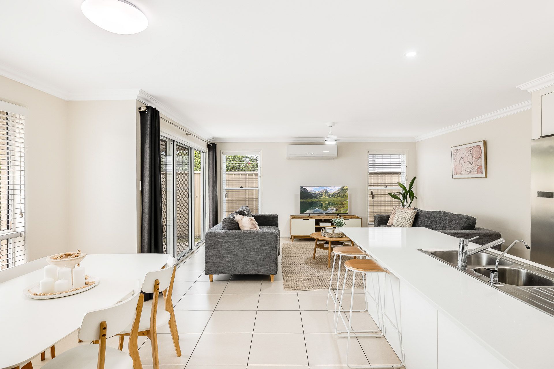 1/16 Rivett Street — photo 4 of 17