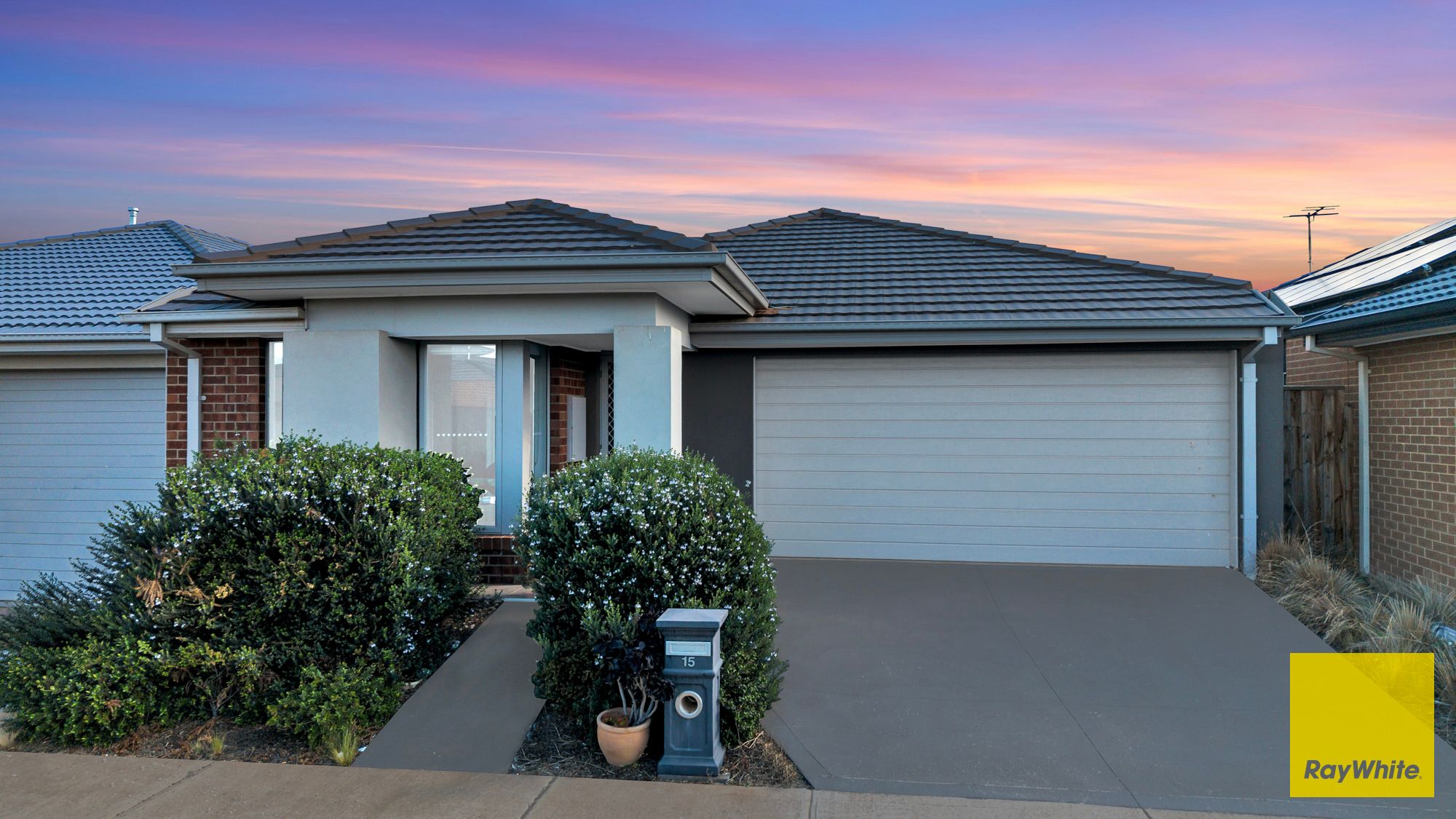 15 Tait Street, THORNHILL PARK, VIC 3335