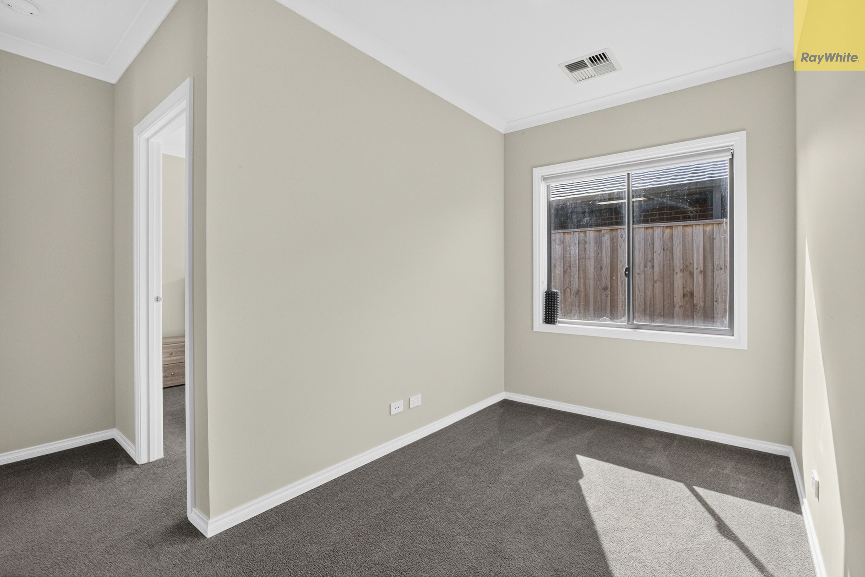 160 Stonehill Drive — photo 9 of 19