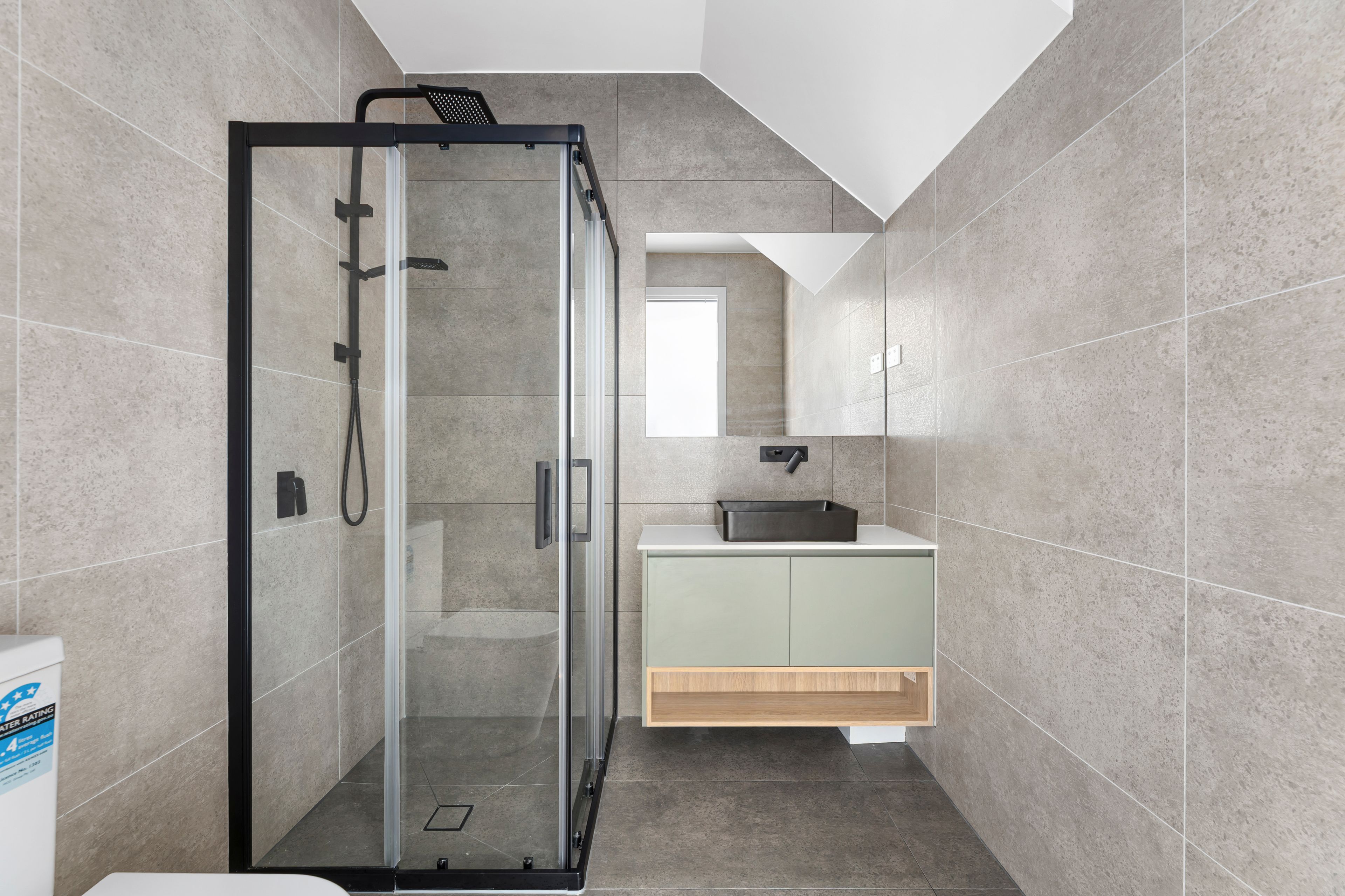 2/22 Dorrington Avenue — photo 8 of 11