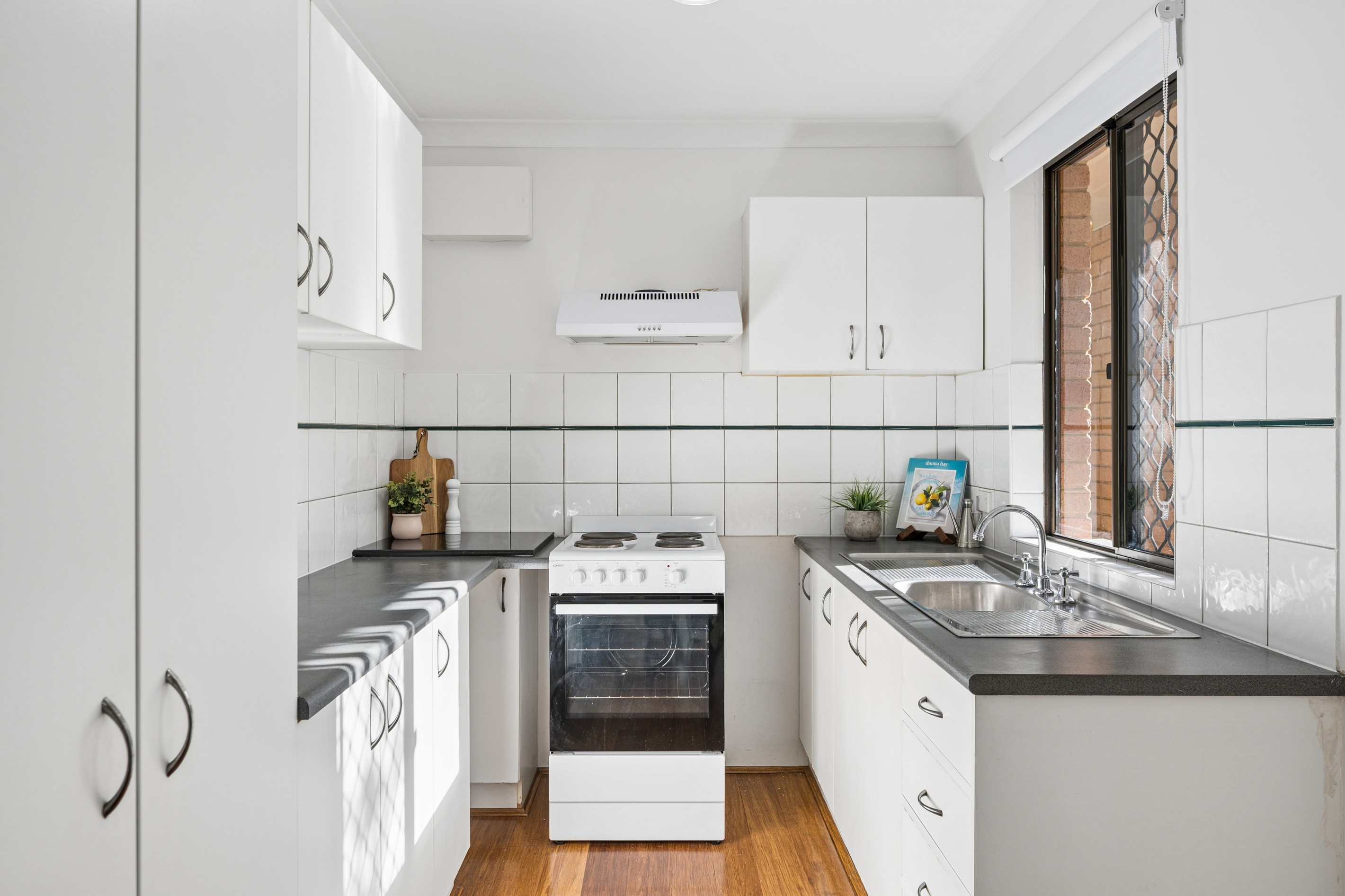 1/52 King George Street, Victoria Park, WA 6100