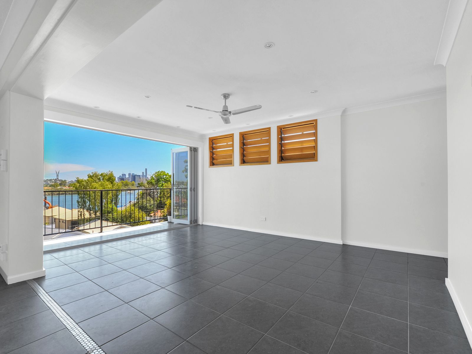 8/24 Crescent Road, Hamilton, QLD 4007