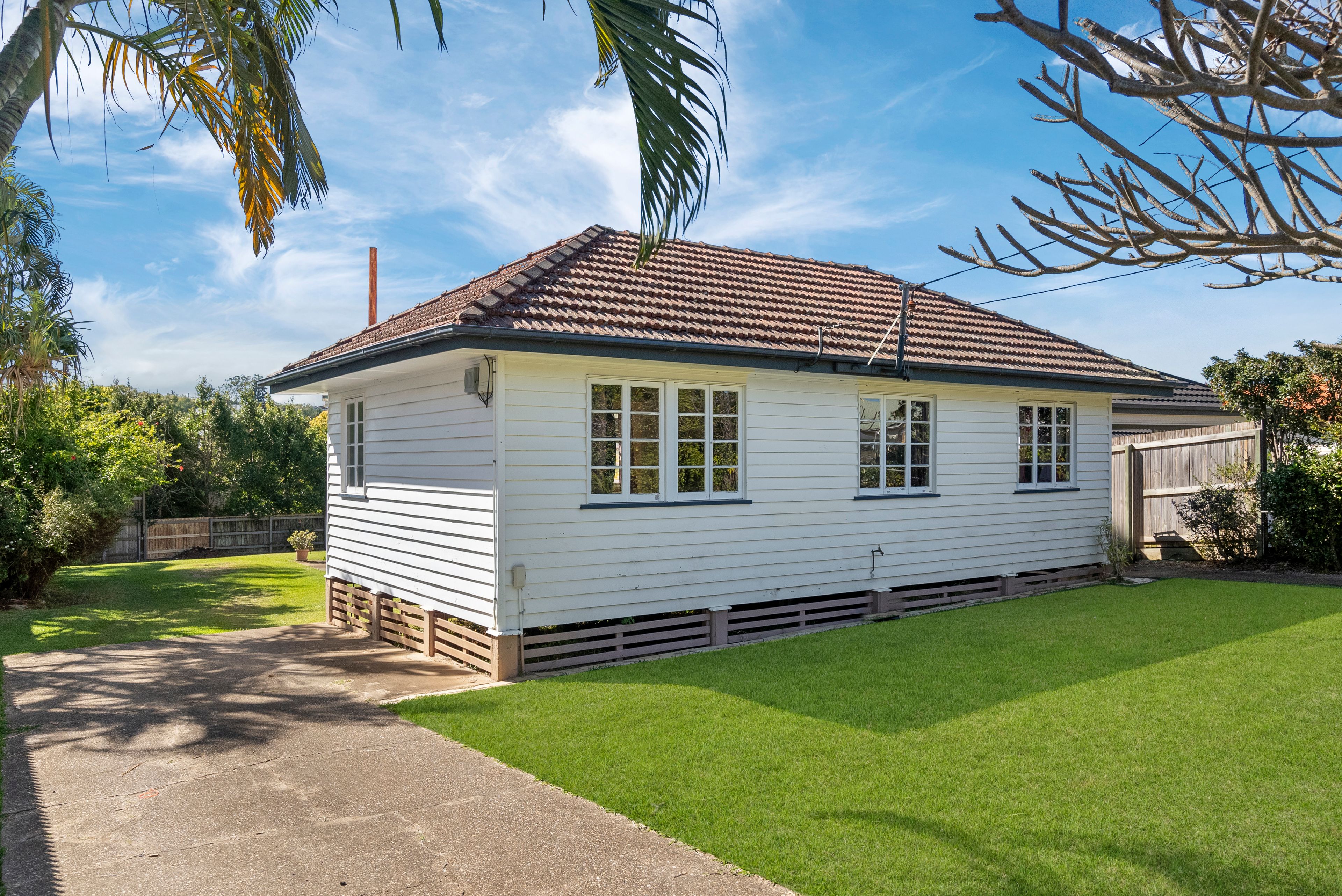 15 Brae Street, Wavell Heights, QLD 4012