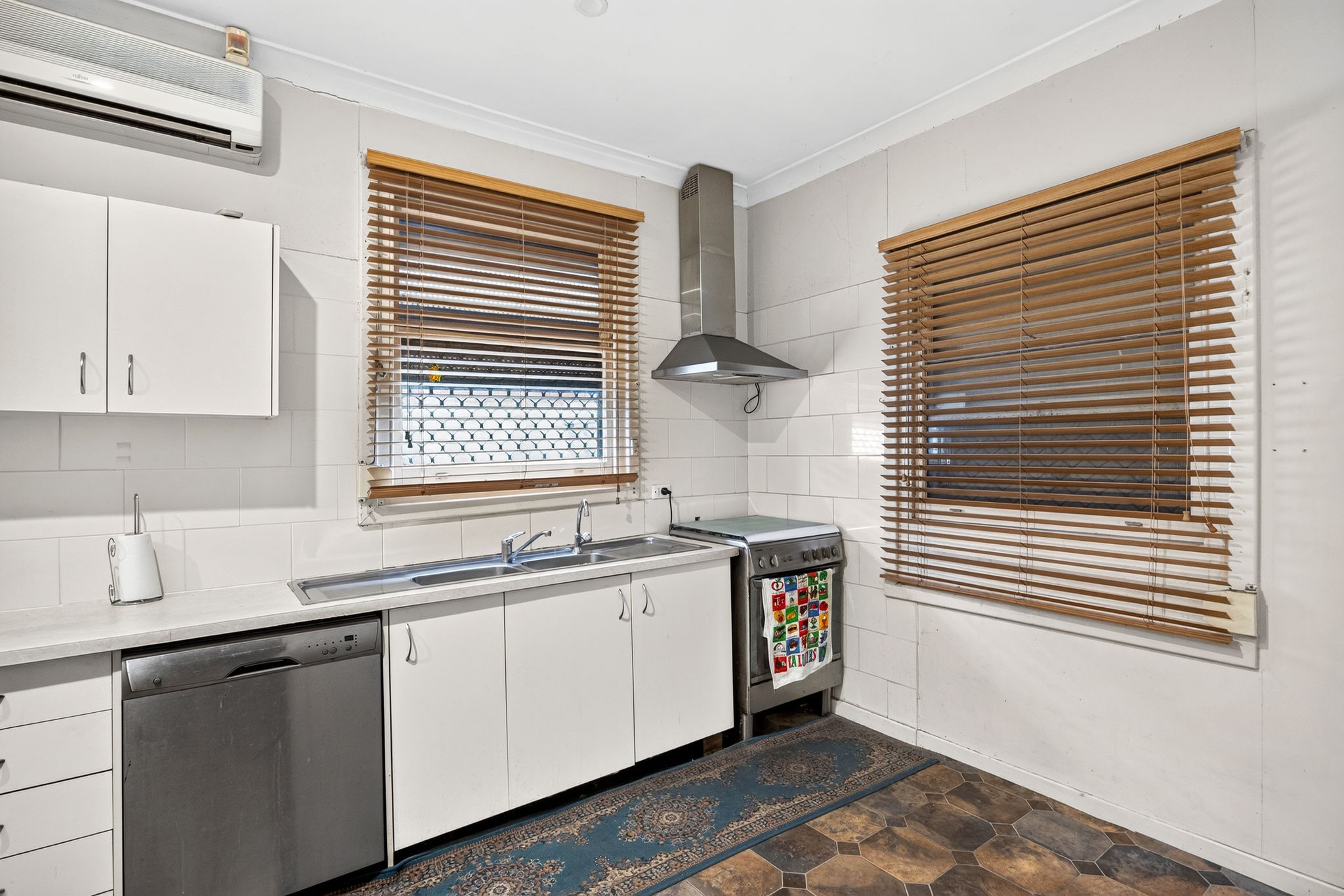 62 Newton Road — photo 6 of 9