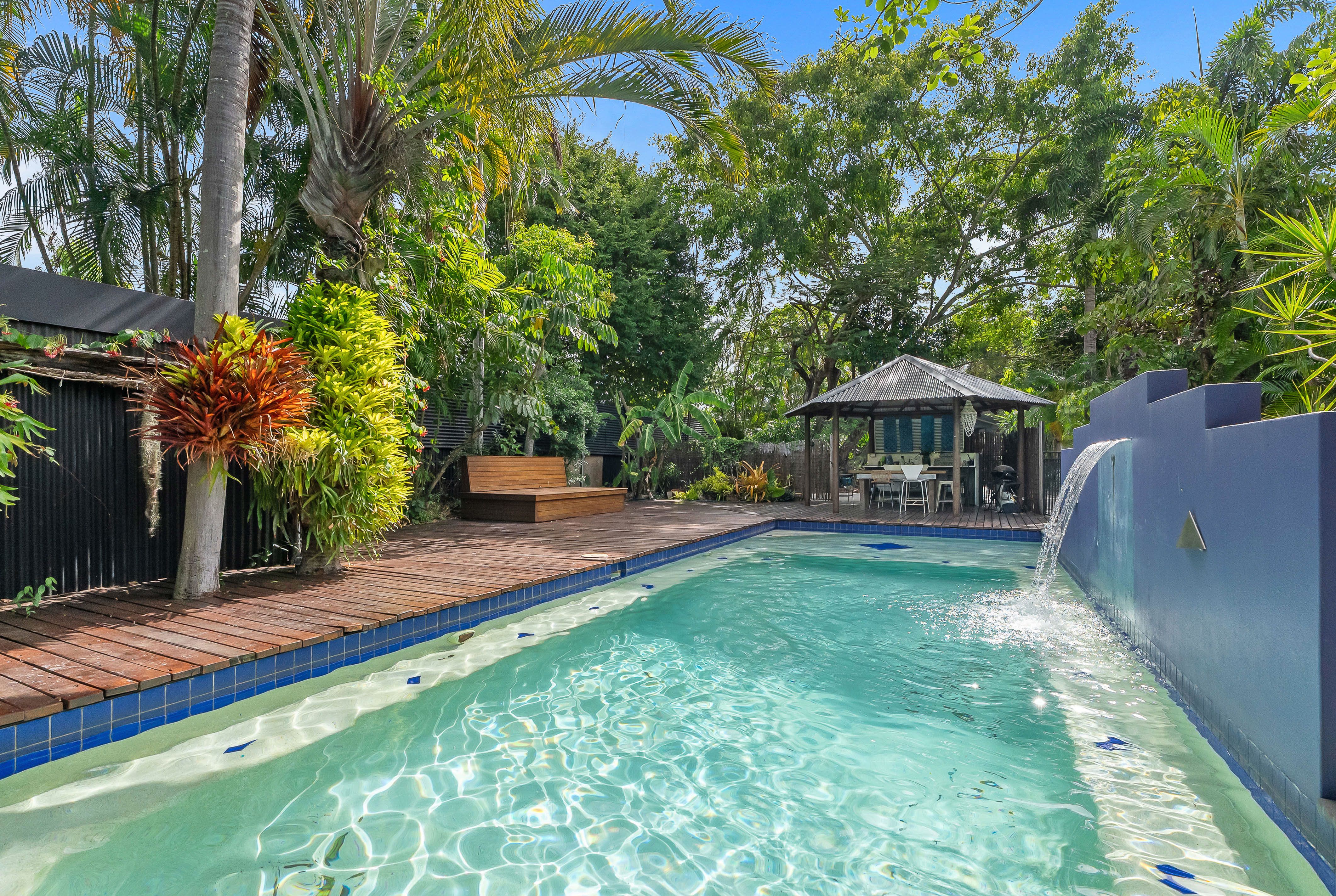 5 Phillips Street, Machans Beach, QLD 4878