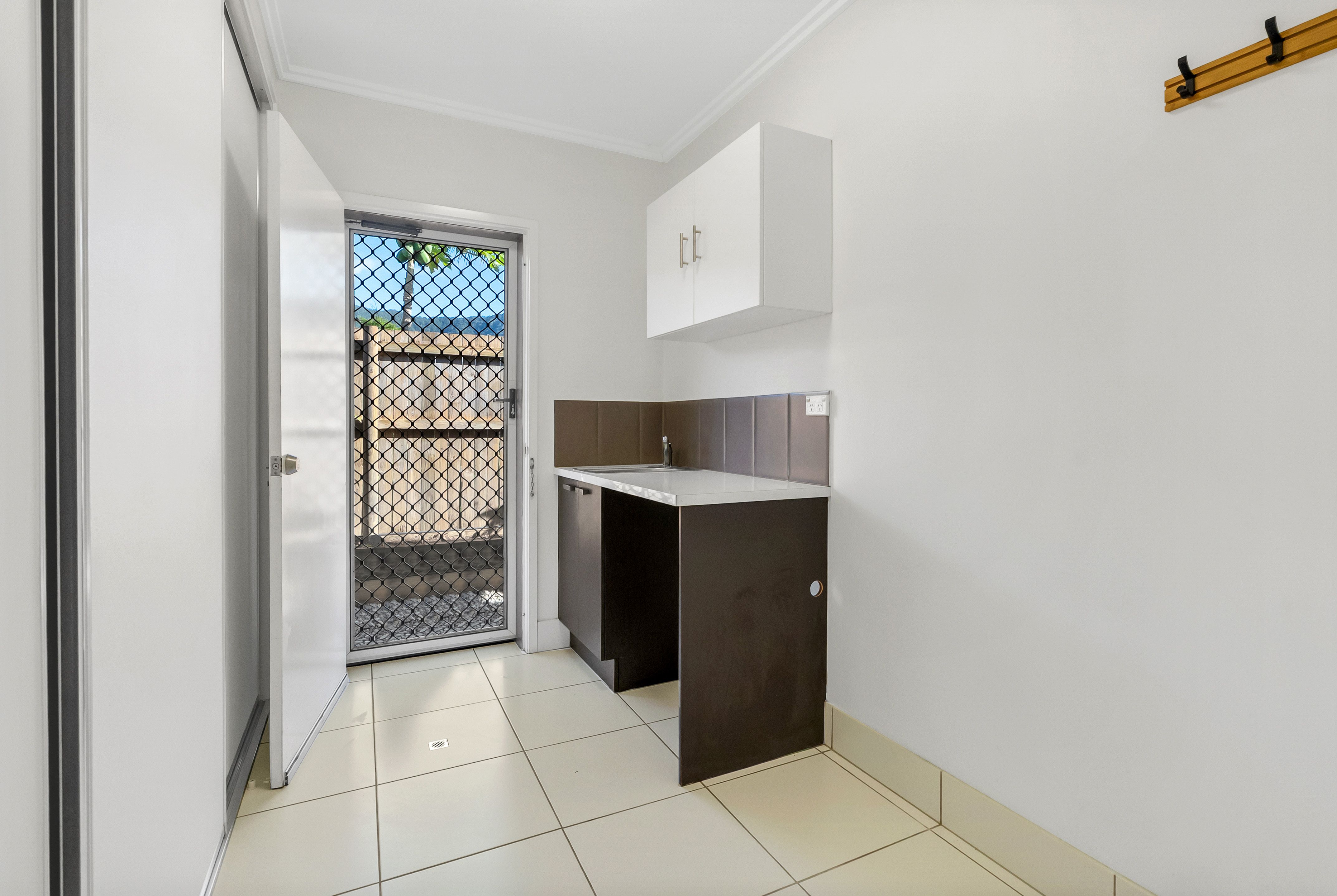 17 Roderick Street — photo 27 of 29