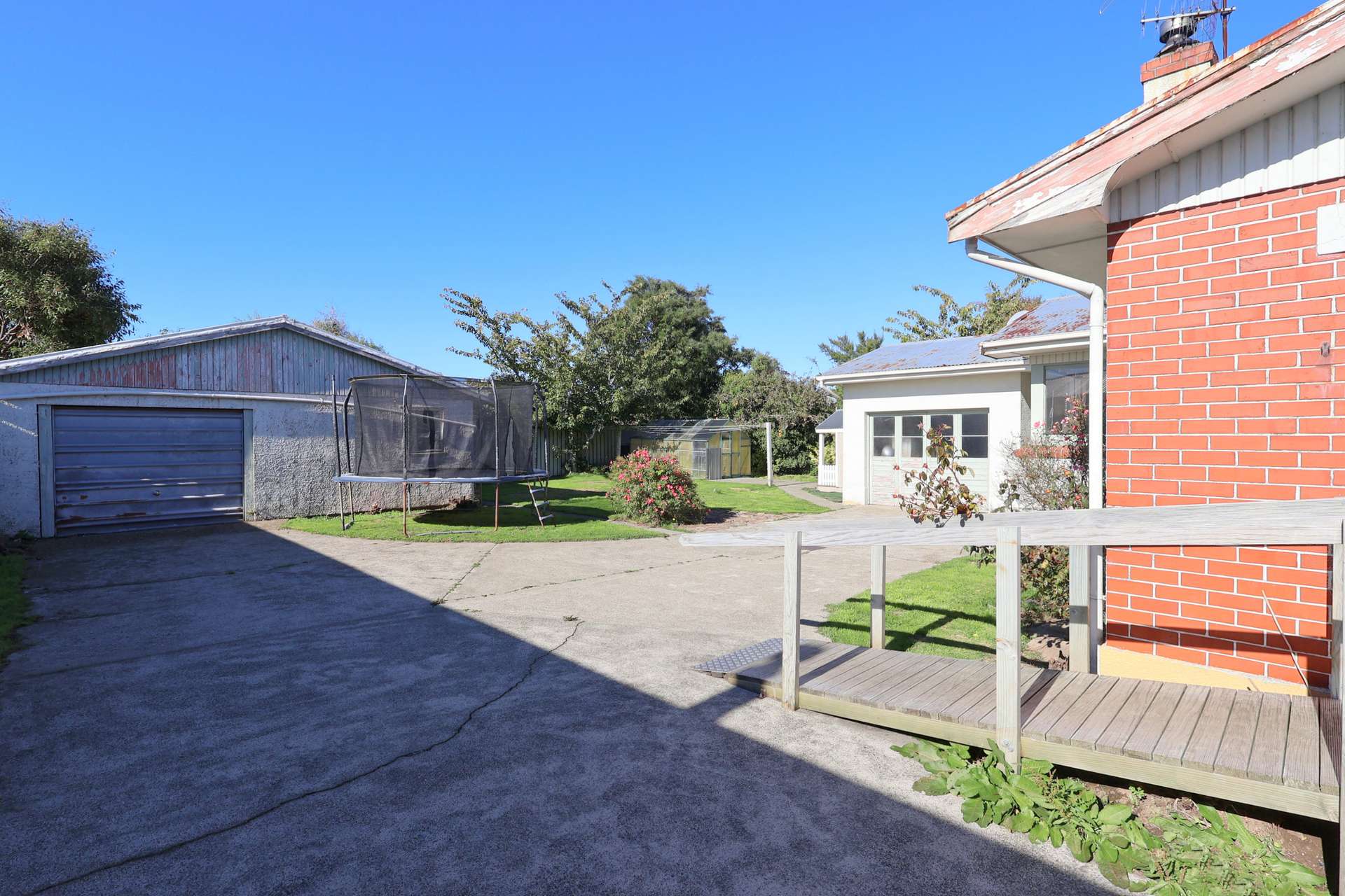 62 Anglem Street photo 17