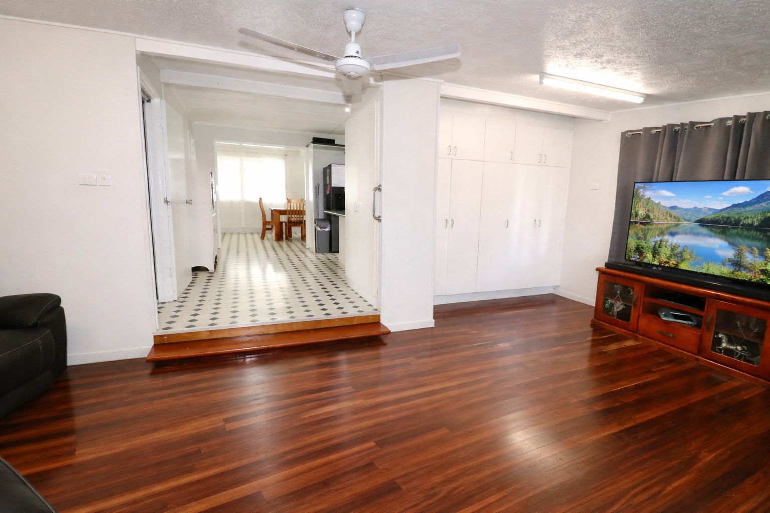 8 Row Street — photo 6 of 24
