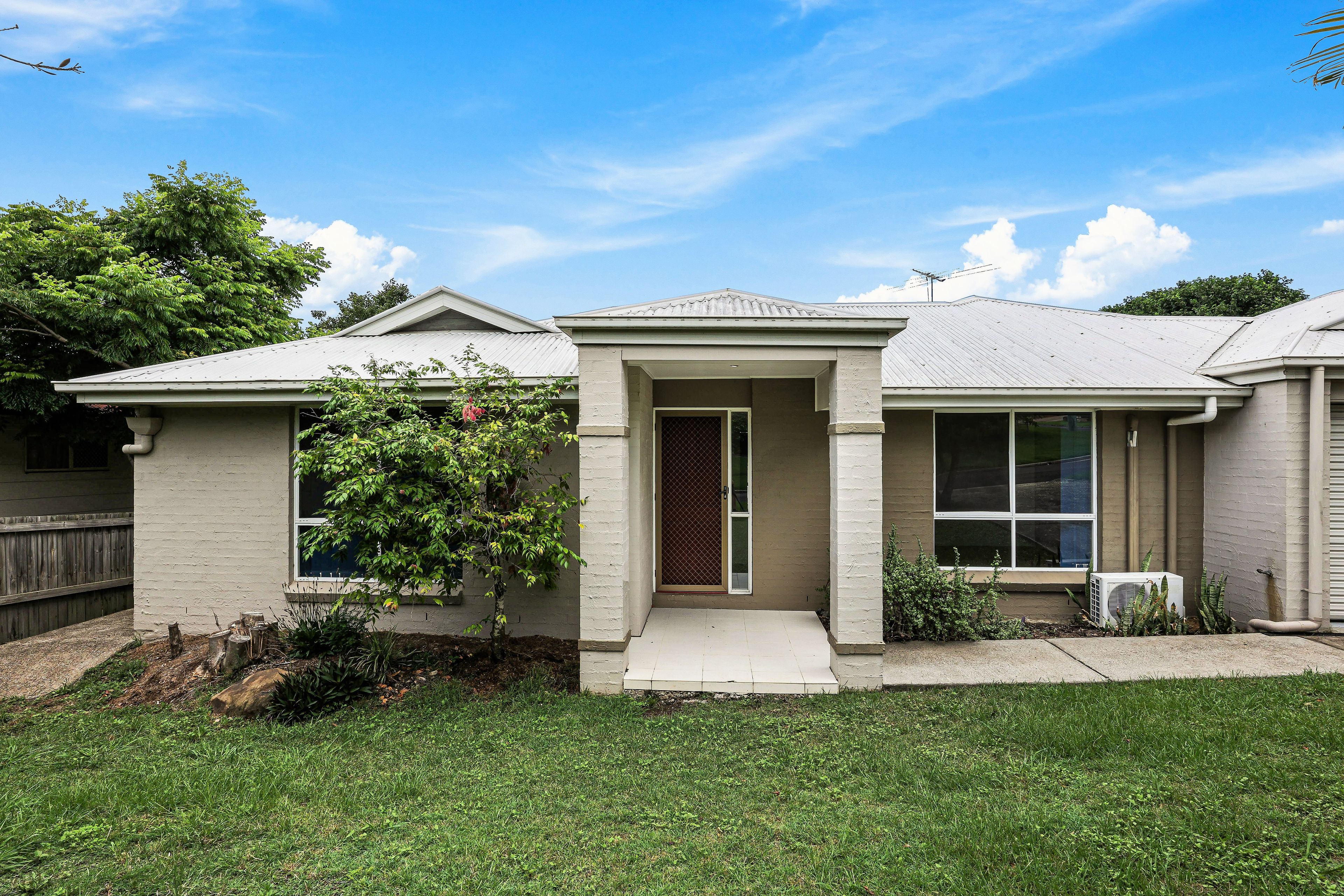 49 Skinner Crescent, Silkstone, QLD 4304