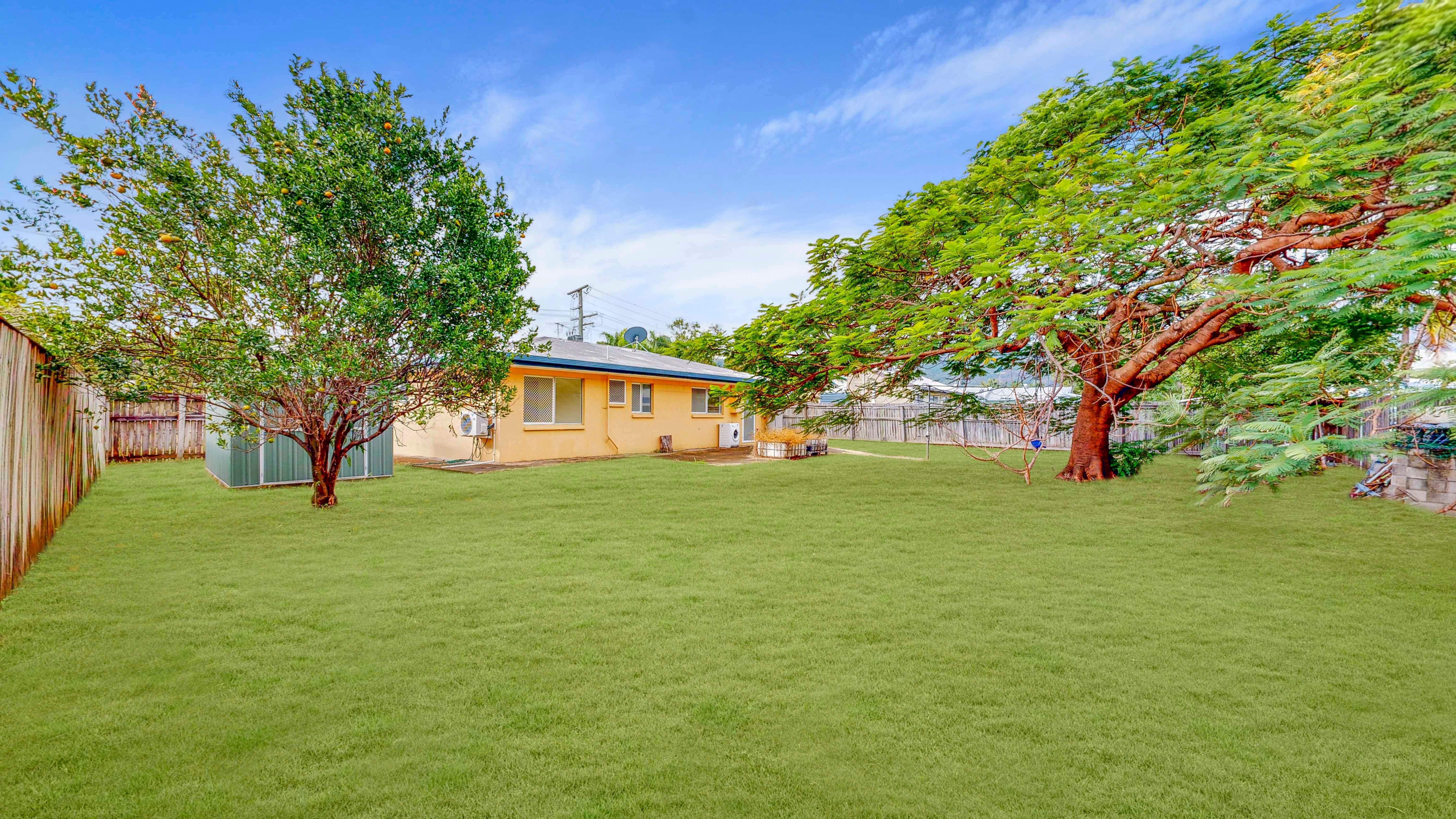 14 San Vito Crescent — photo 10 of 10