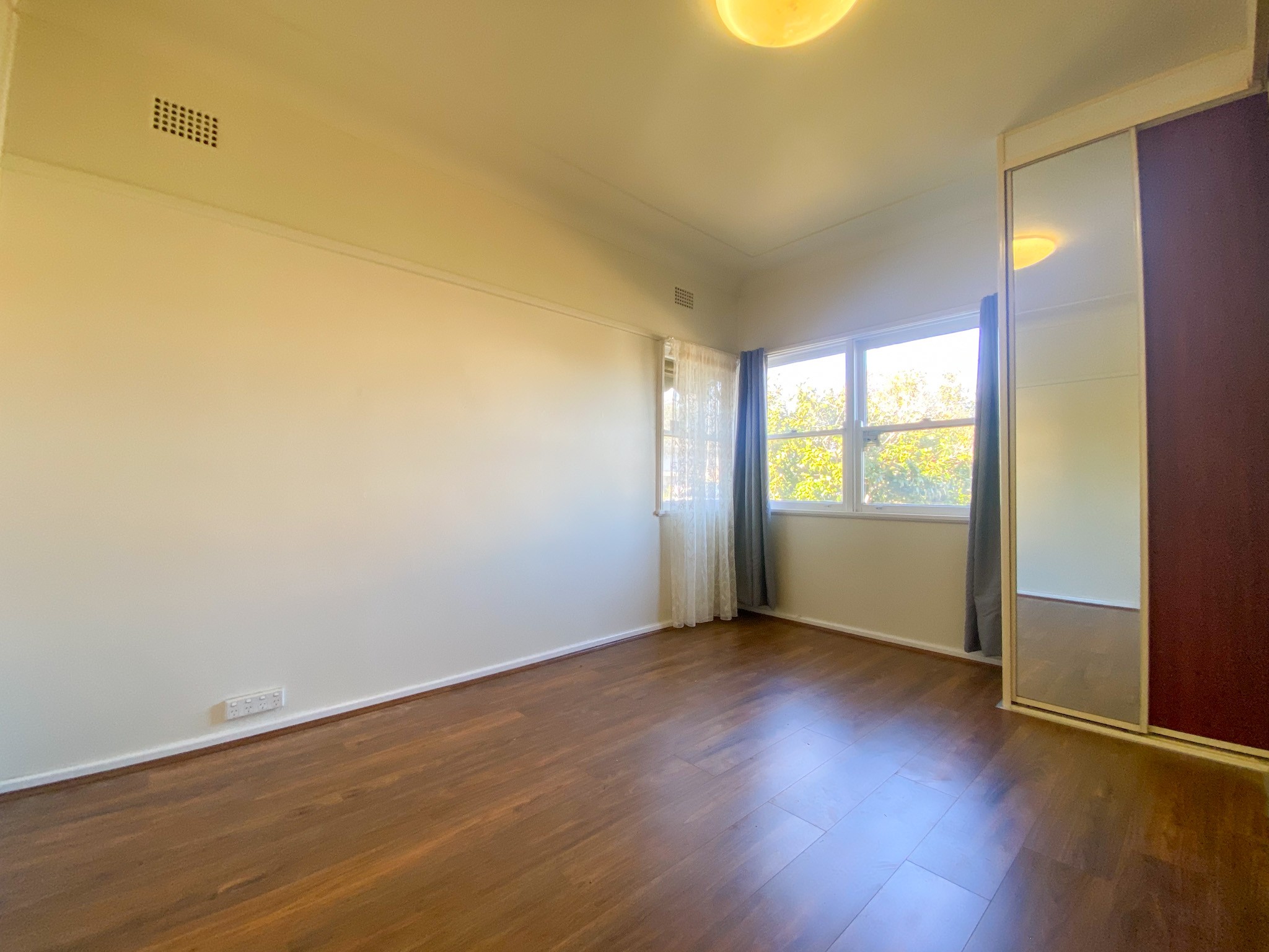 16 Farnsworth Avenue, Campbelltown, NSW 2560
