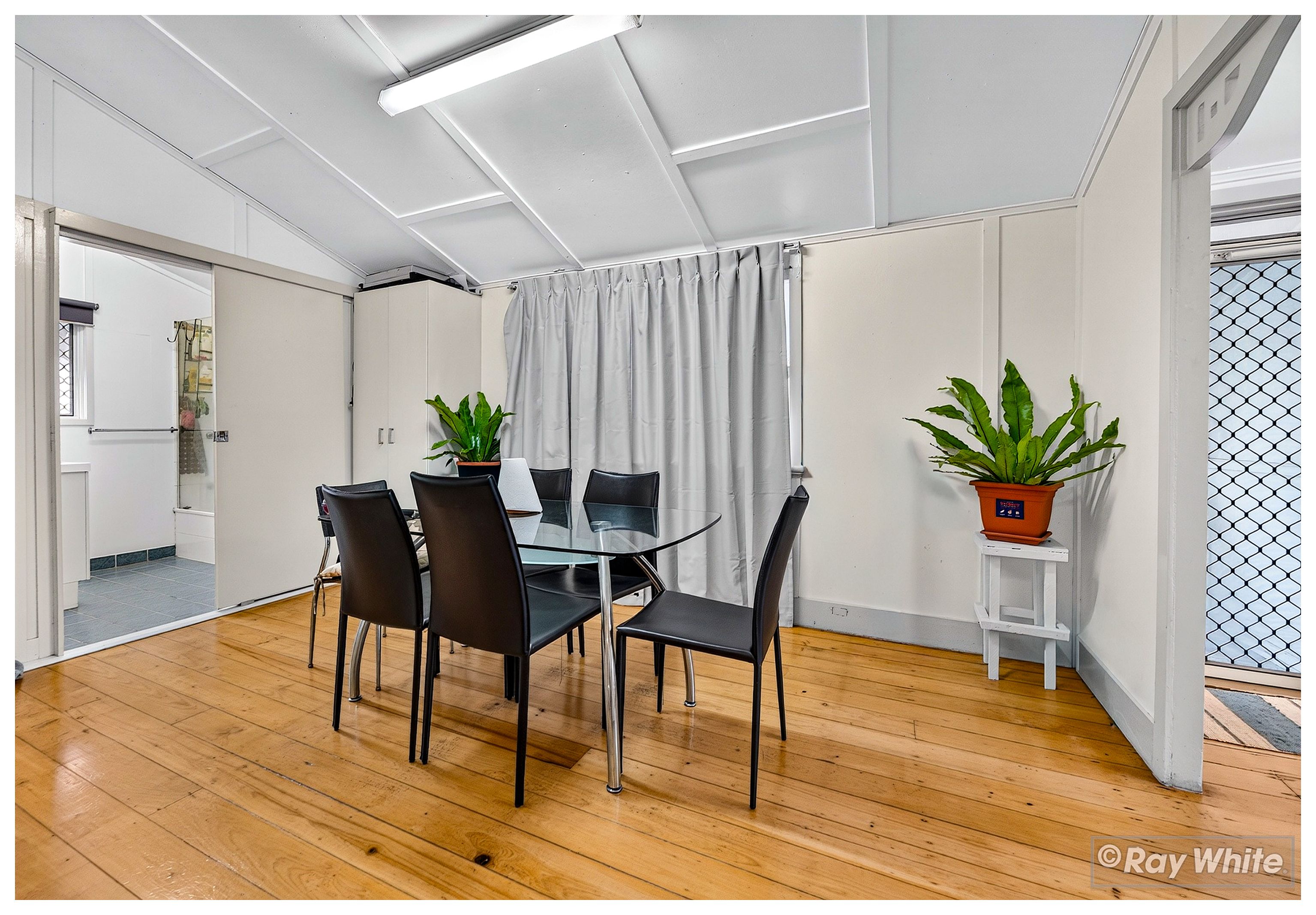 130 NOBBS Street — photo 4 of 18