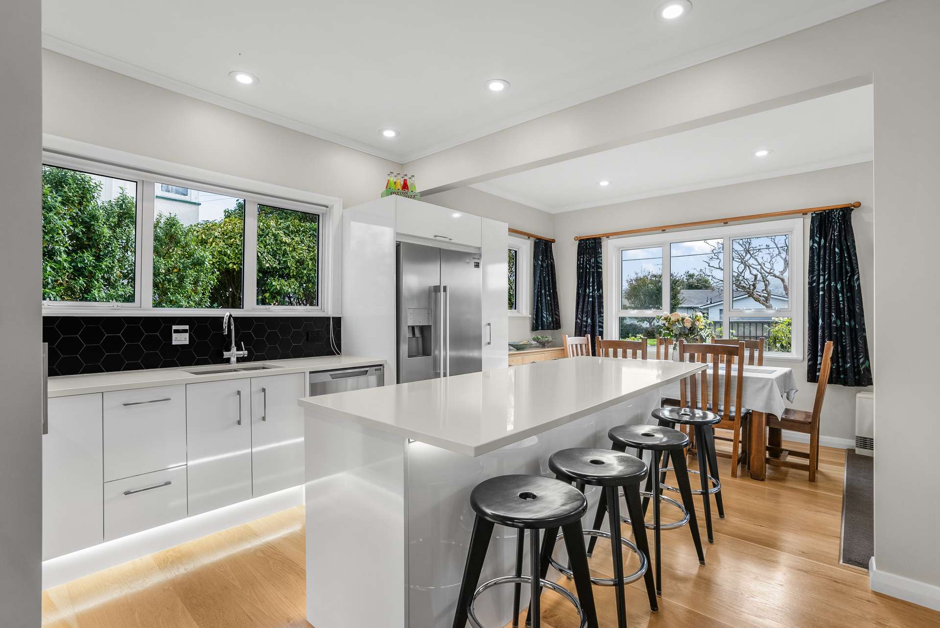 140 Waiwhetu Road photo 8