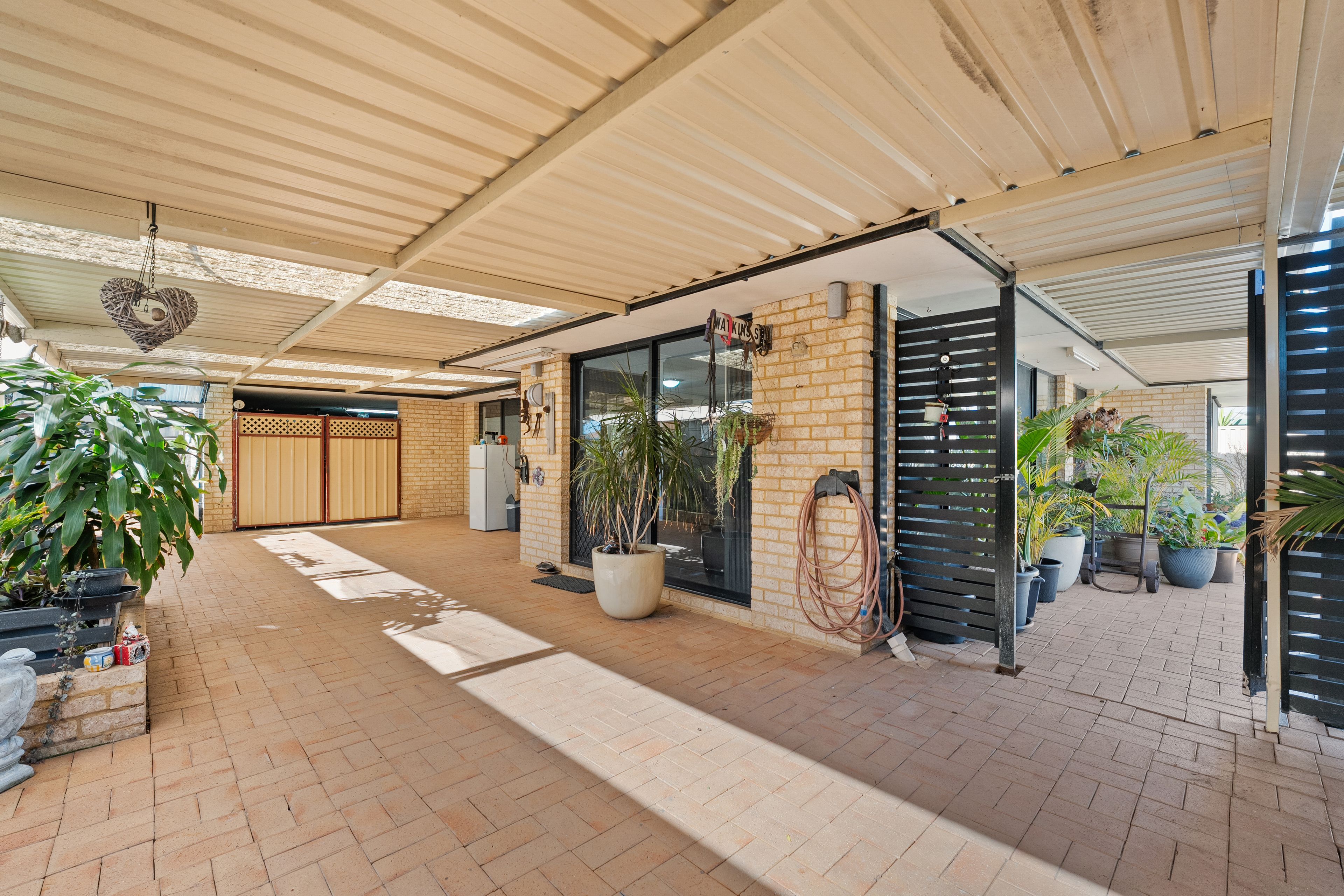 27 Mornington Boulevard — photo 26 of 30