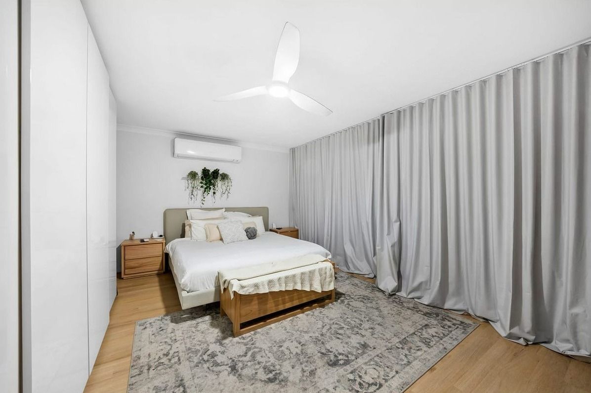 8 Resi Drive — photo 7 of 10