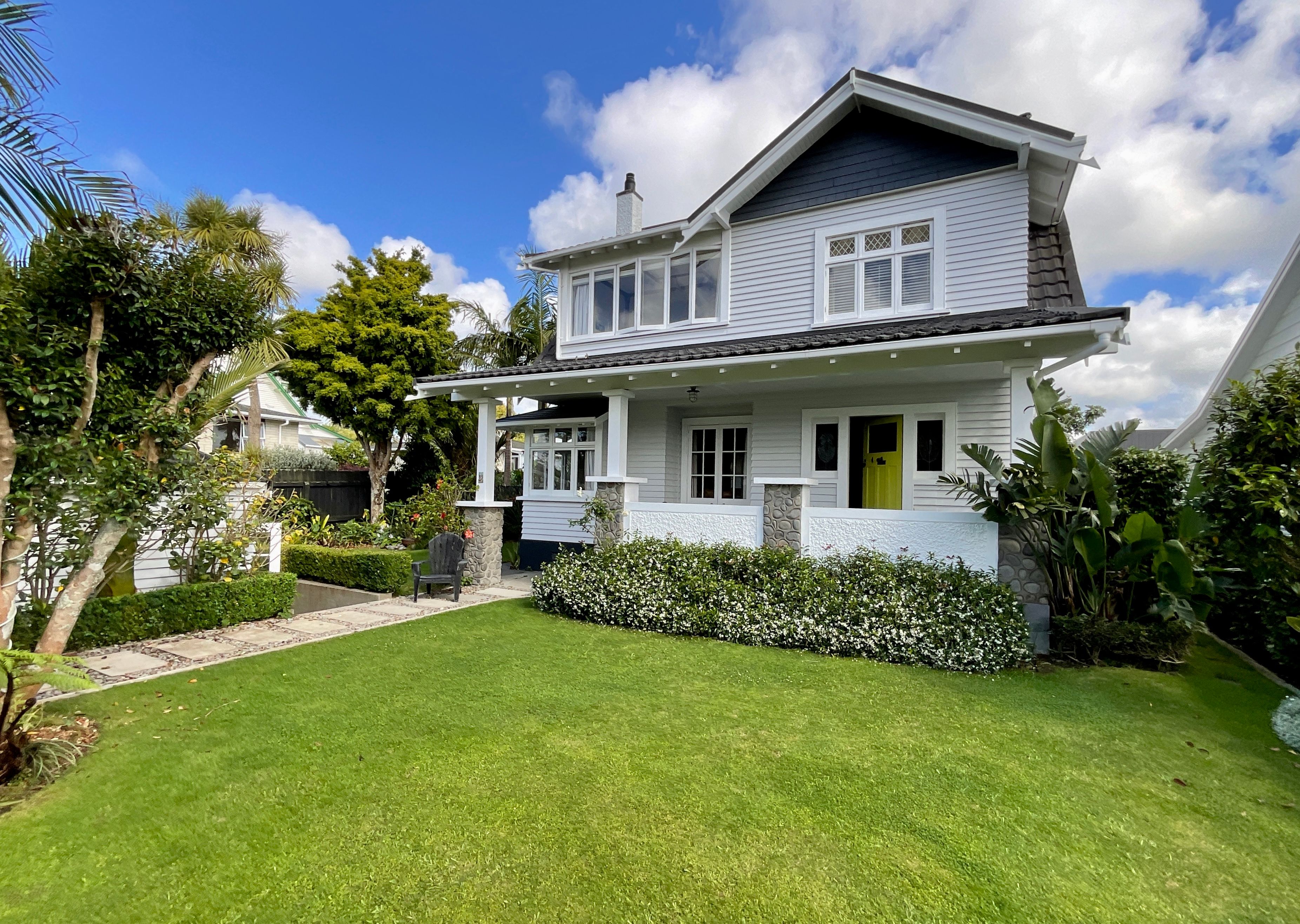 15 Wallace Place, Westown, New Plymouth District