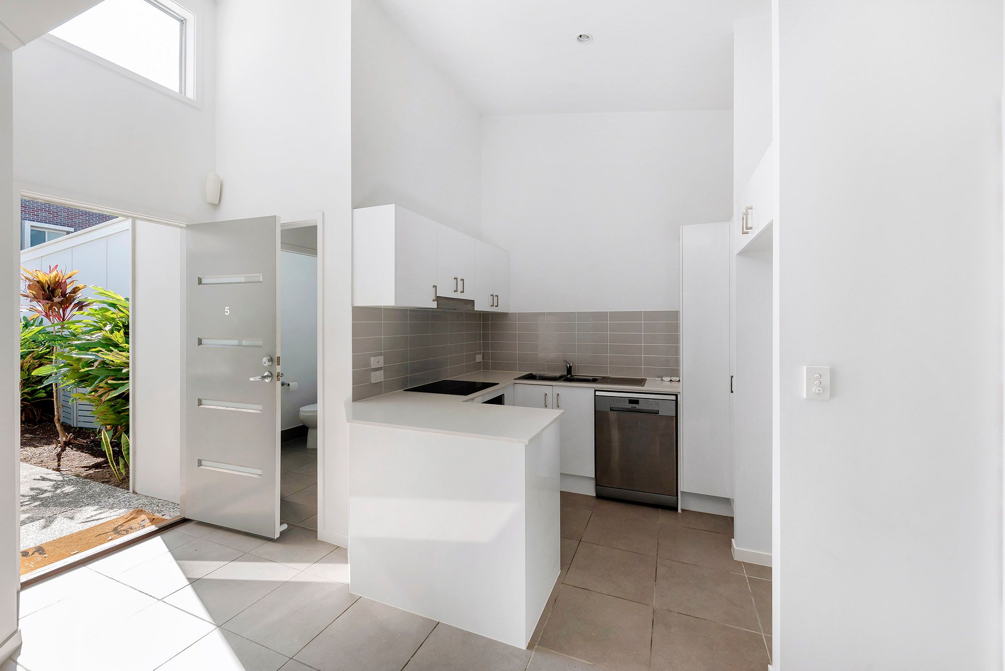 5/16 Sapphire Place, Elanora, QLD 4221