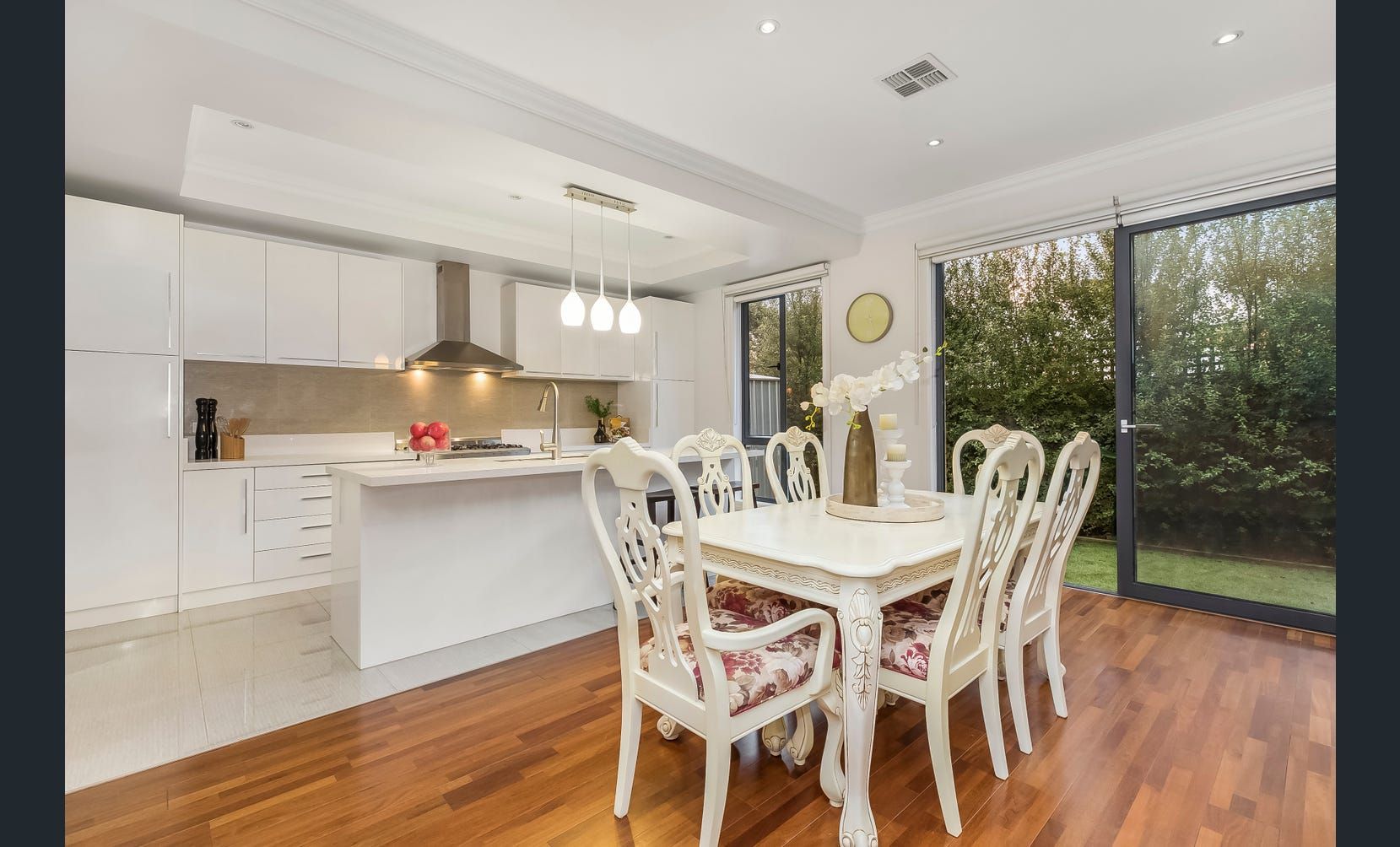 2/9 Robert Street, Chadstone, VIC 3148