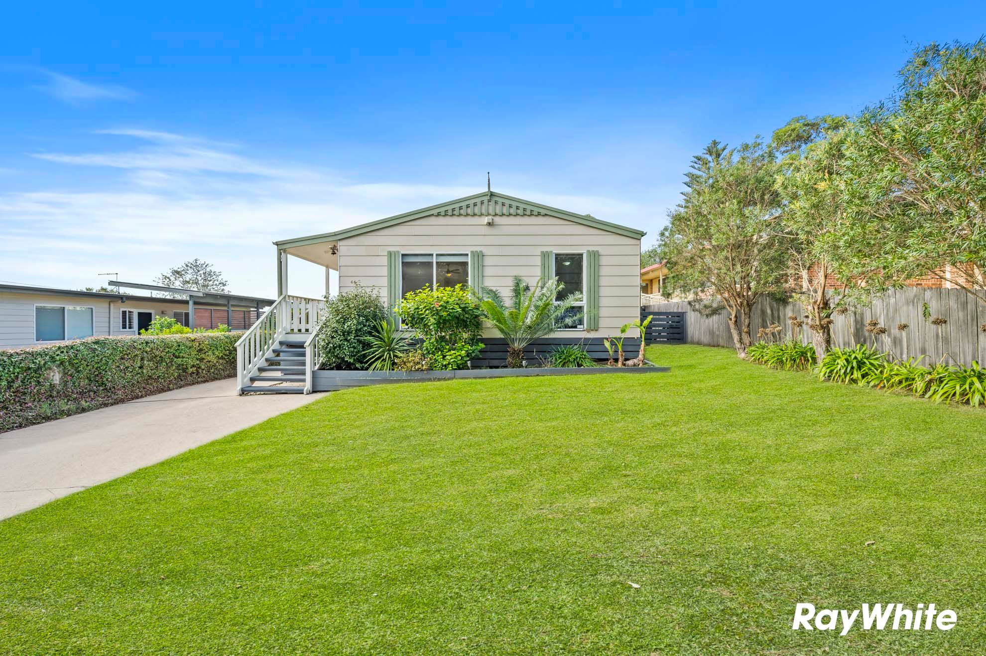 44 Hector Mcwilliam Drive — photo 4 of 23