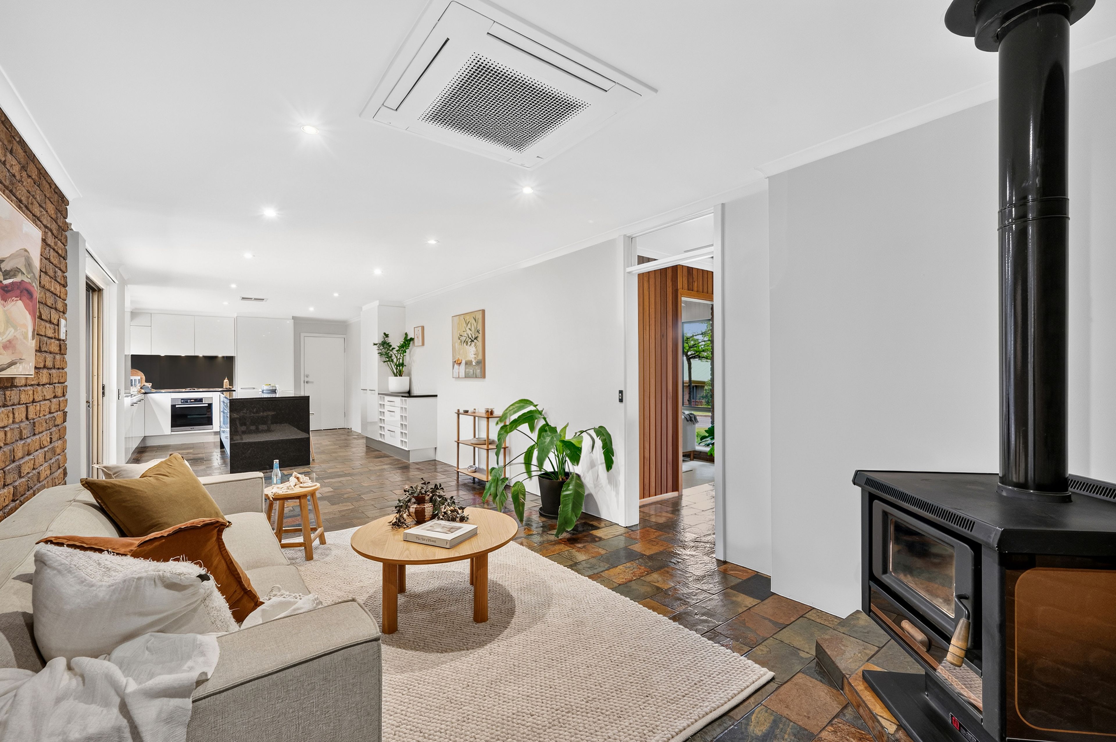 1 Lorikeet Court — photo 12 of 28