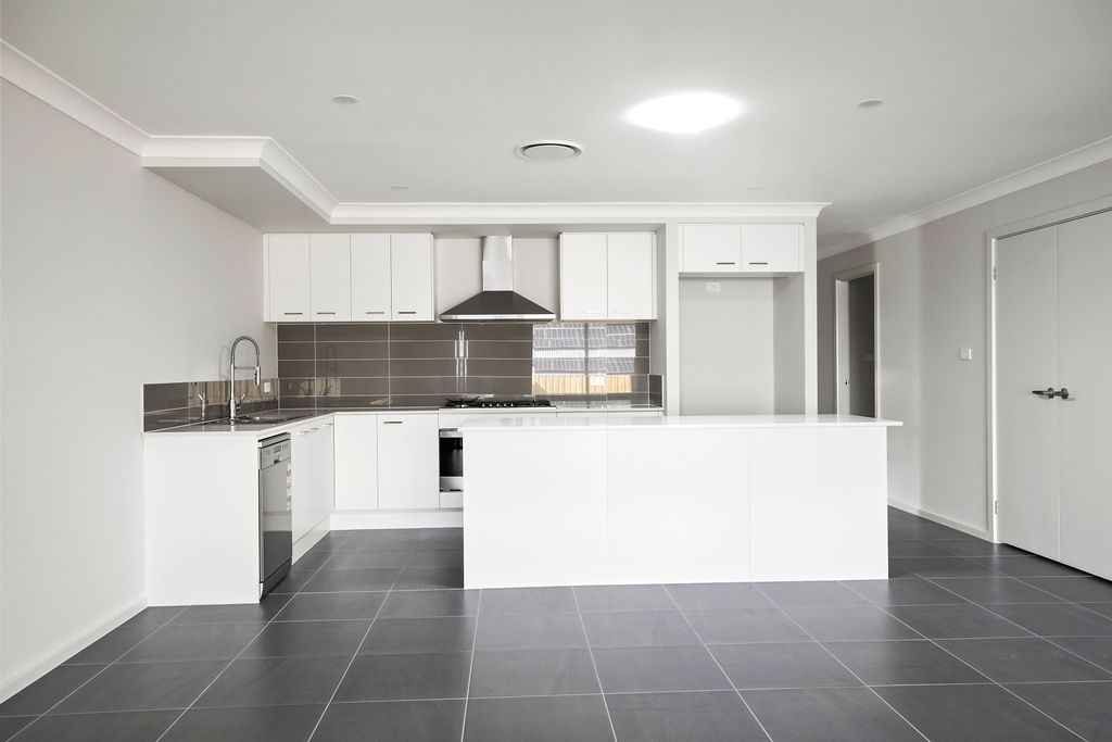 2 Francis Street, Moss Vale, NSW 2577