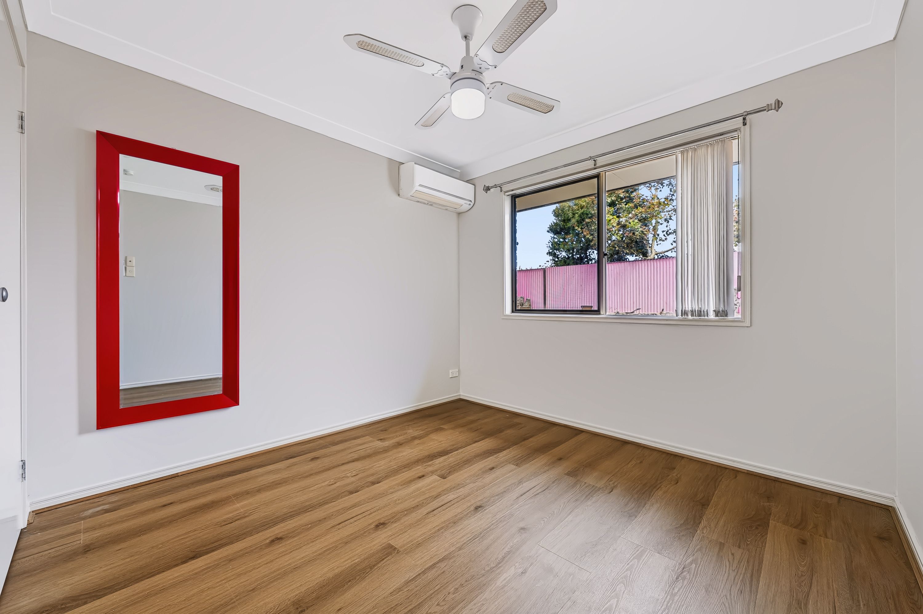 4 Whitfield Crescent — photo 14 of 24