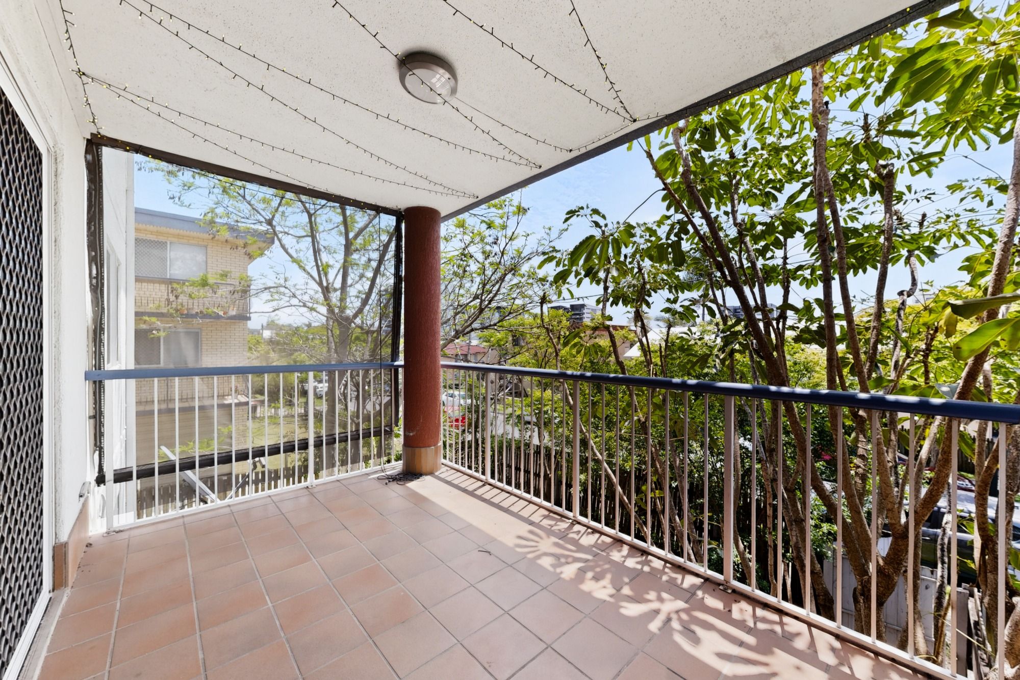 4/27 Norman Drive — photo 15 of 17