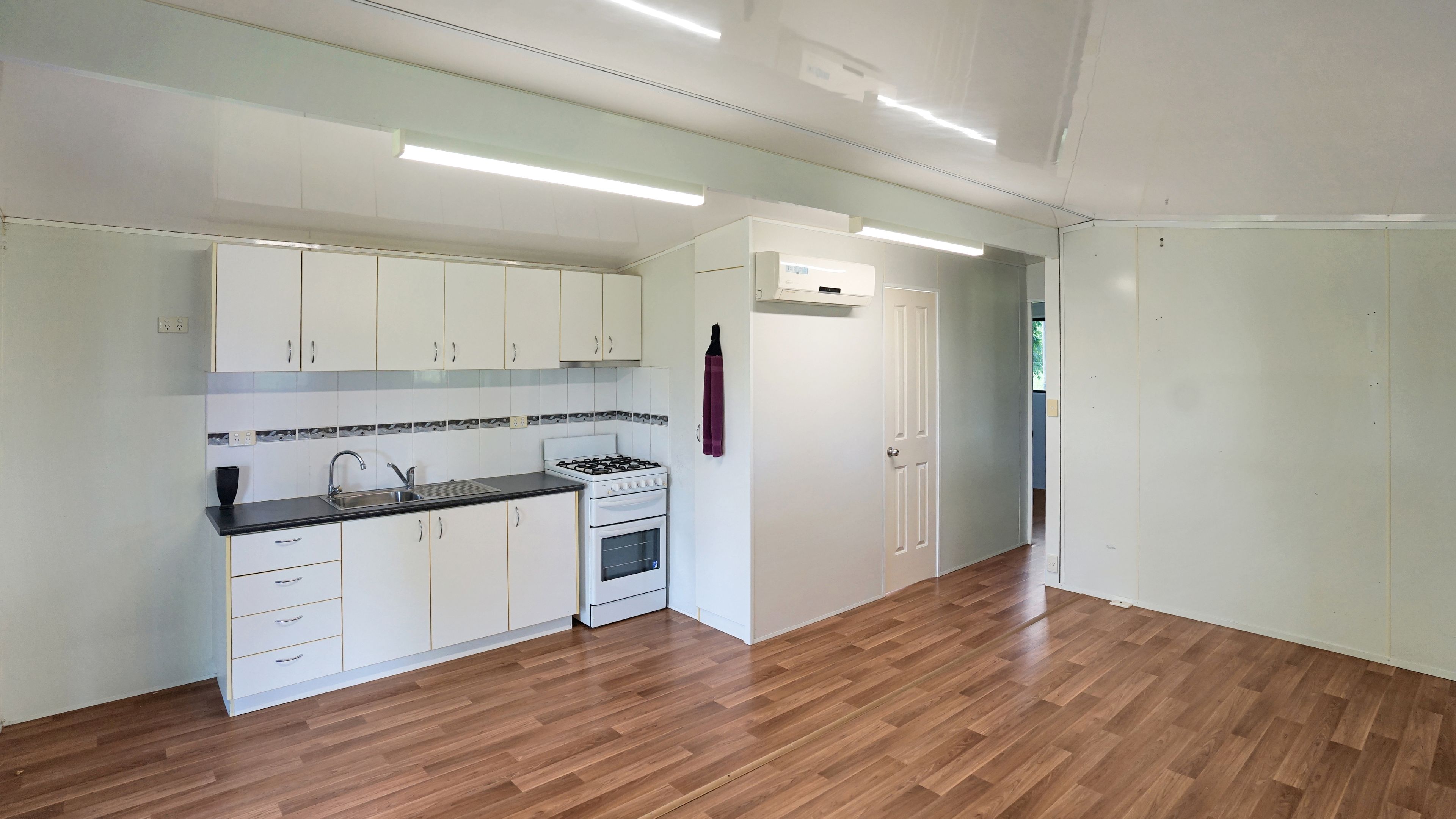 204 Landells Road — photo 9 of 17