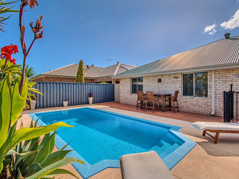 21 Almond Avenue, Shoalwater, WA 6169