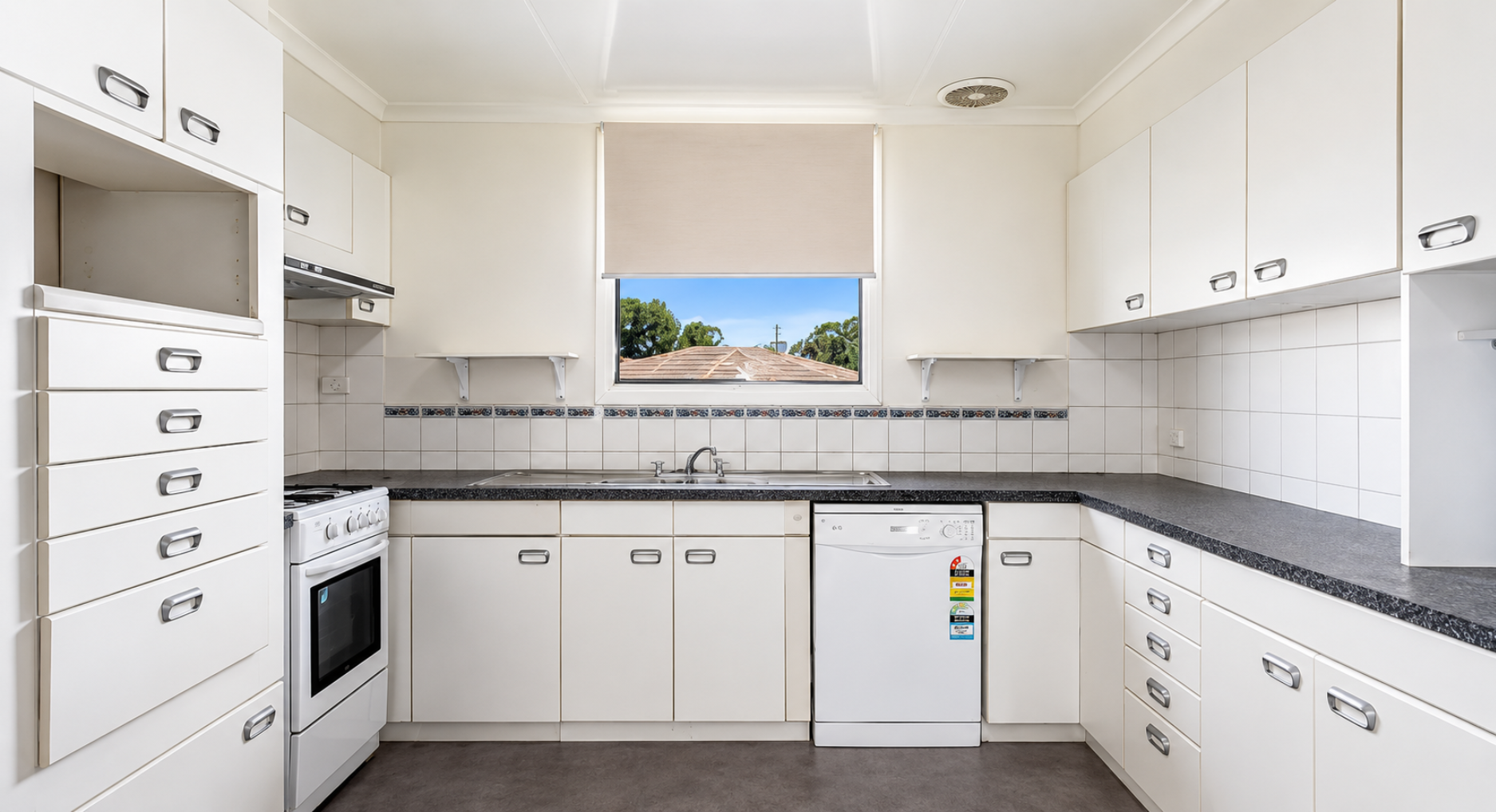 2 Vickers Court — photo 3 of 13