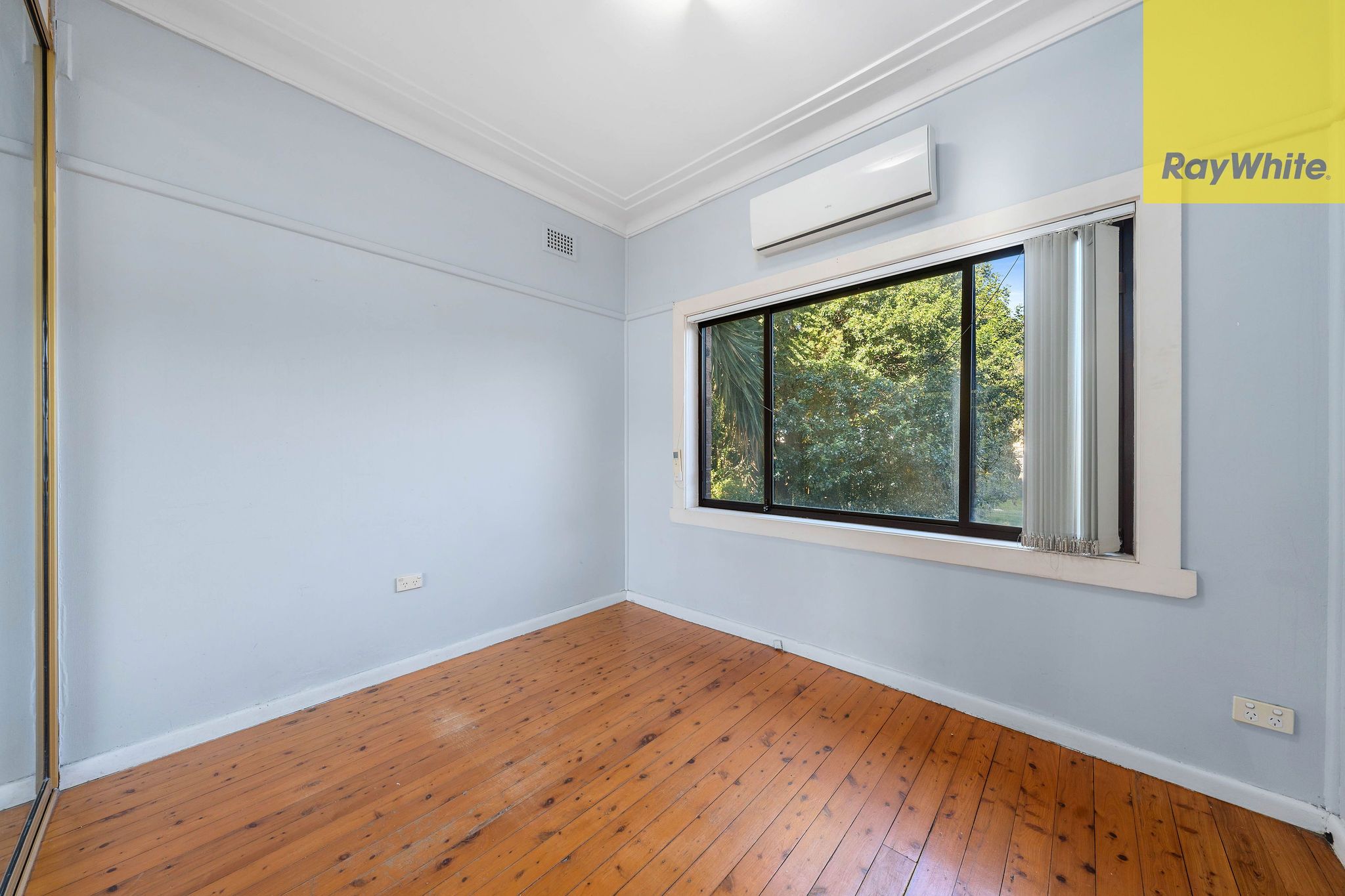 15 Presland Avenue — photo 8 of 15