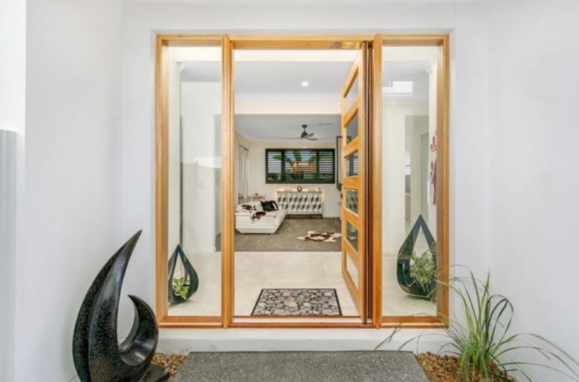 15 Santa Monica Boulevard, Hope Island, QLD 4212