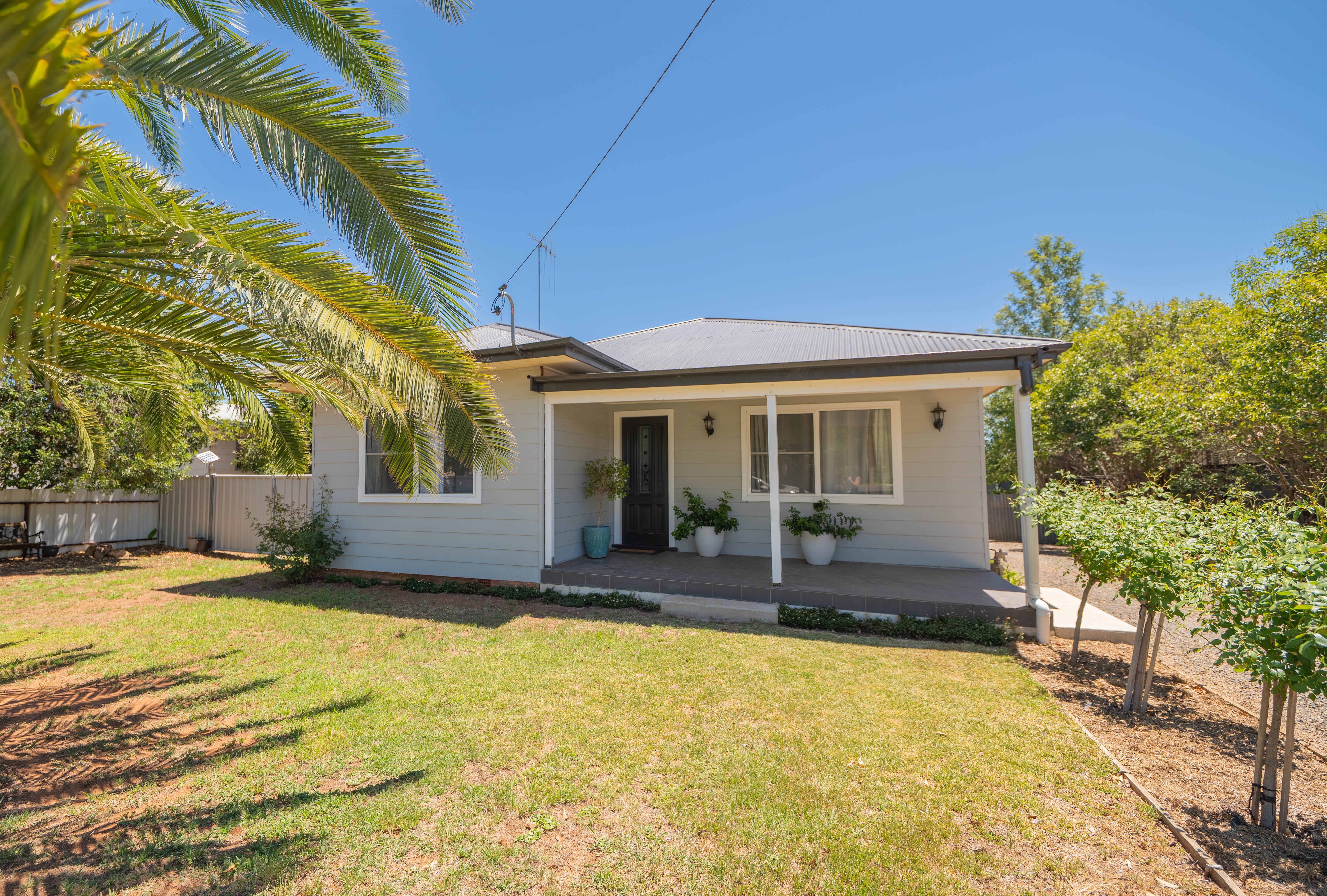 50 Farnell Street, Forbes NSW 2871