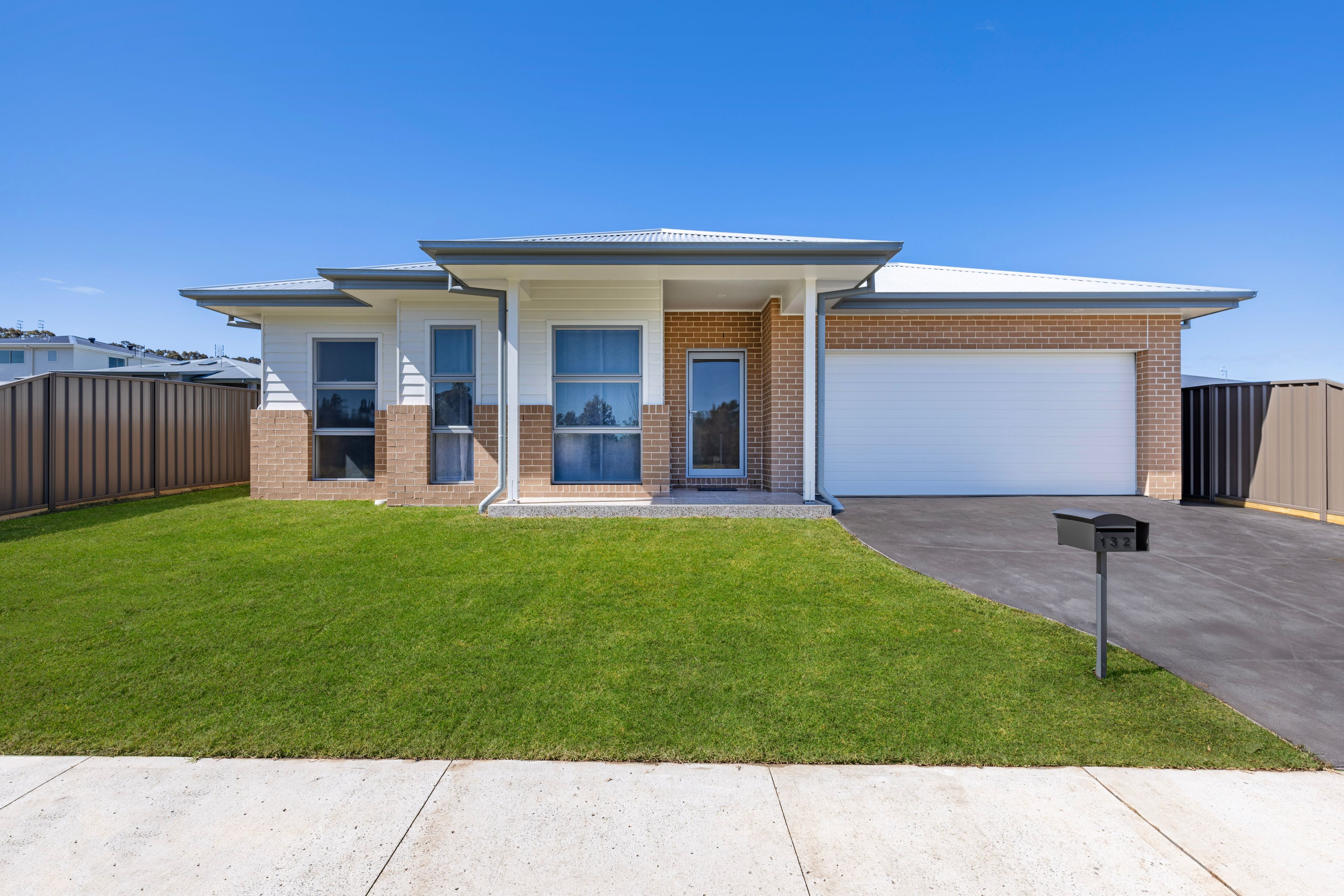 132 Lancaster Drive, BADAGARANG, NSW 2540
