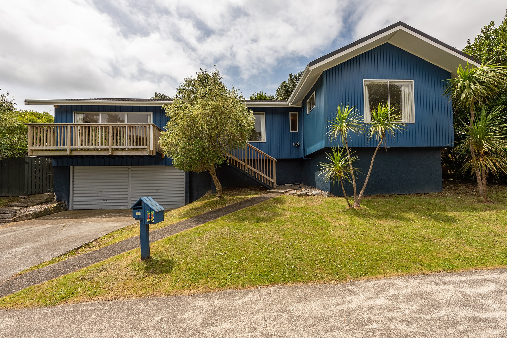 17 Ayton Drive, Whitby, Porirua City